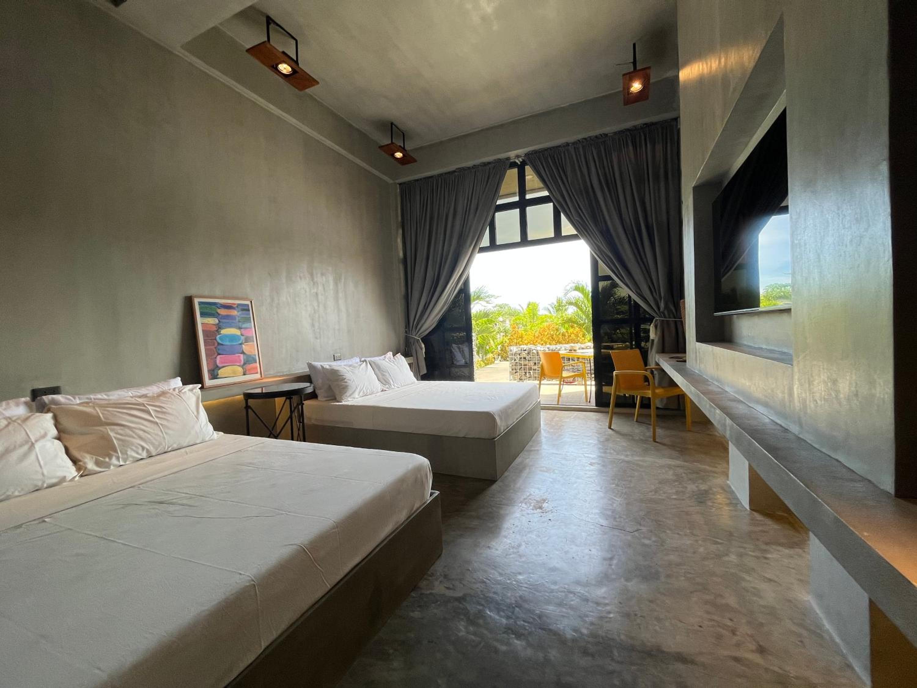 Deluxe Double or Twin Room with Pool Access - Photo 31