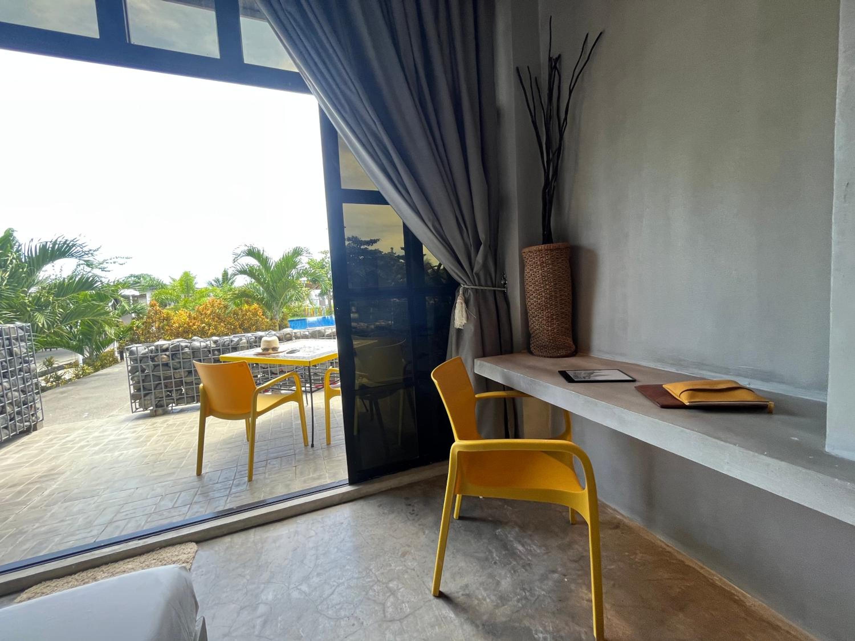 Deluxe Double or Twin Room with Pool Access - Photo 32