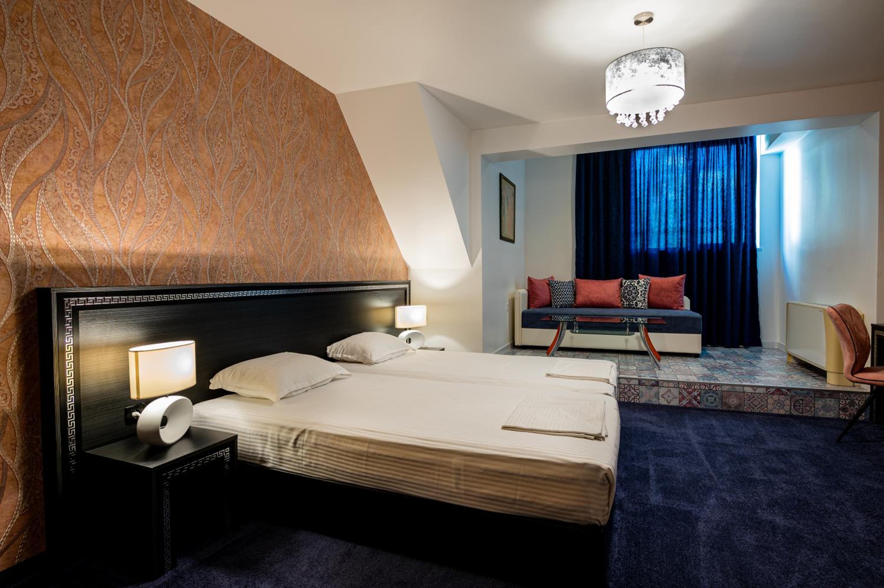 Deluxe Suite - Photo 1