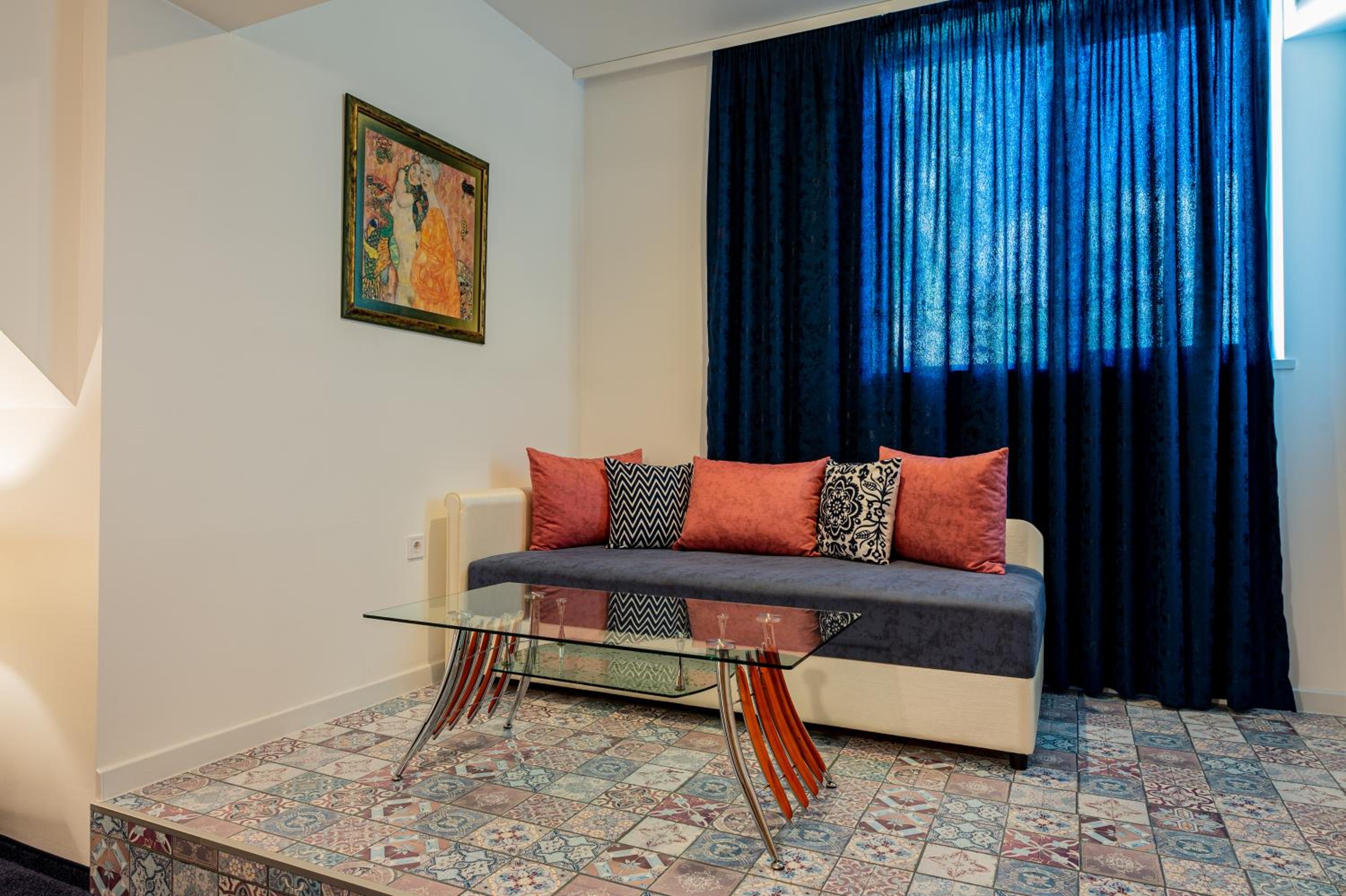 Deluxe Suite - Photo 7