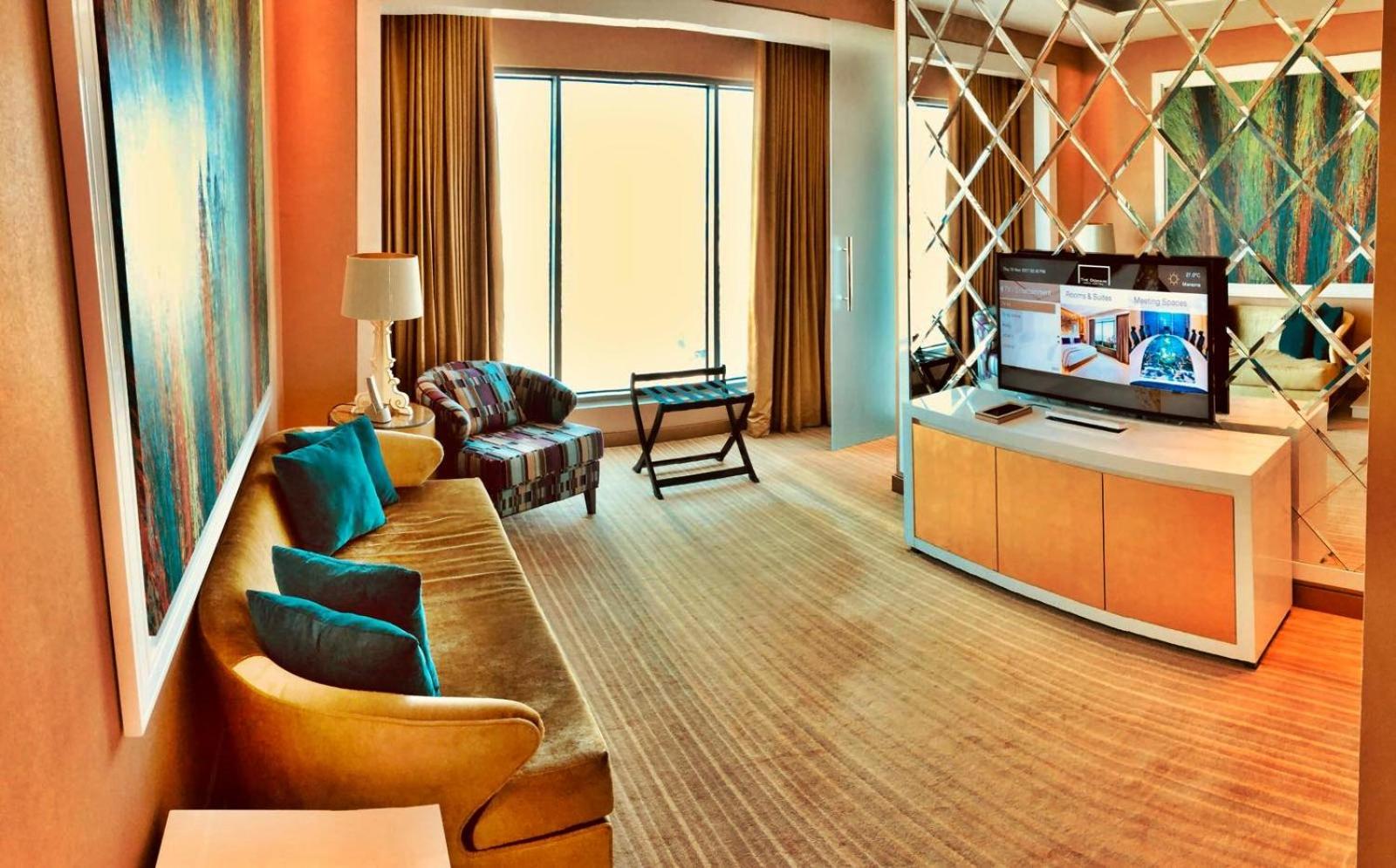 Deluxe Suite photo 2