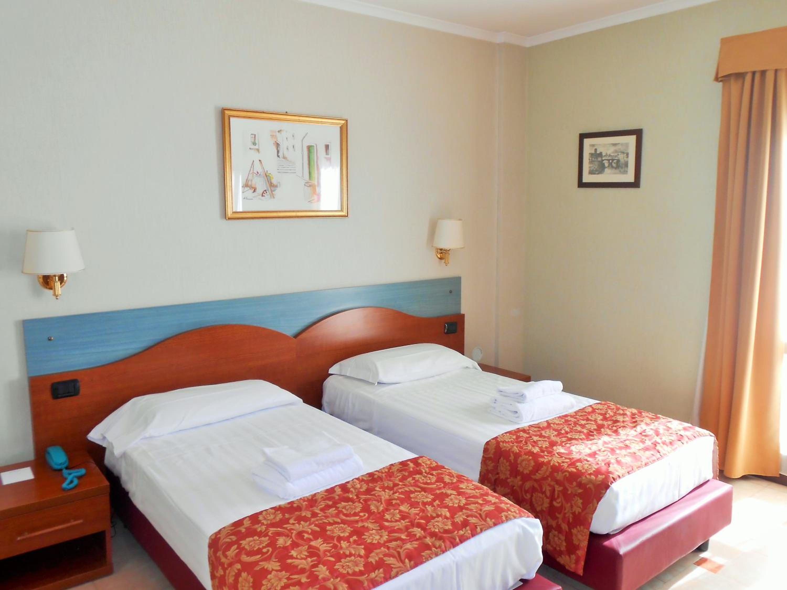 Classic Double Room - Photo 6