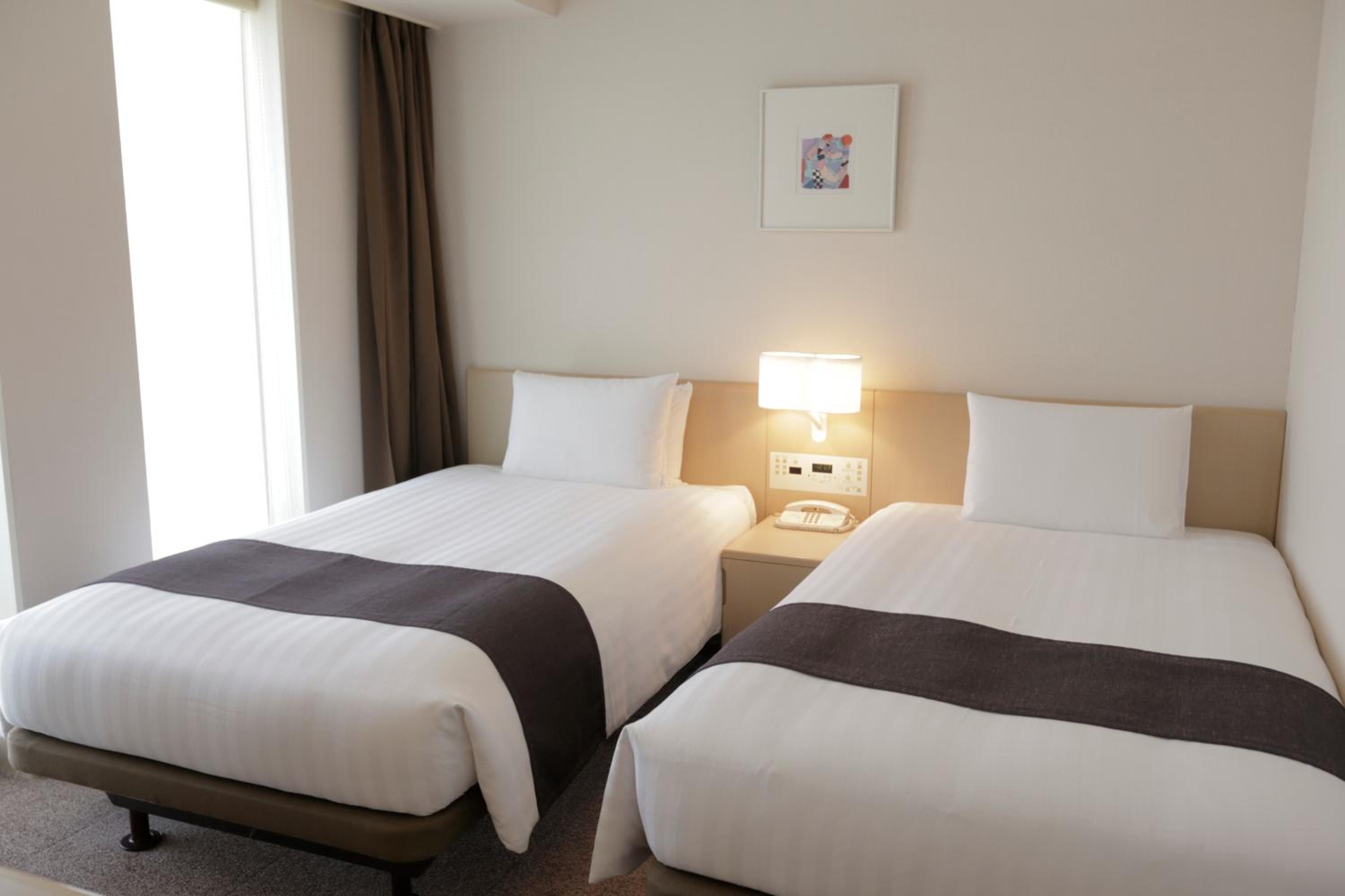 Standard Room with Two Single Beds - Non-Smoking - Photo 5