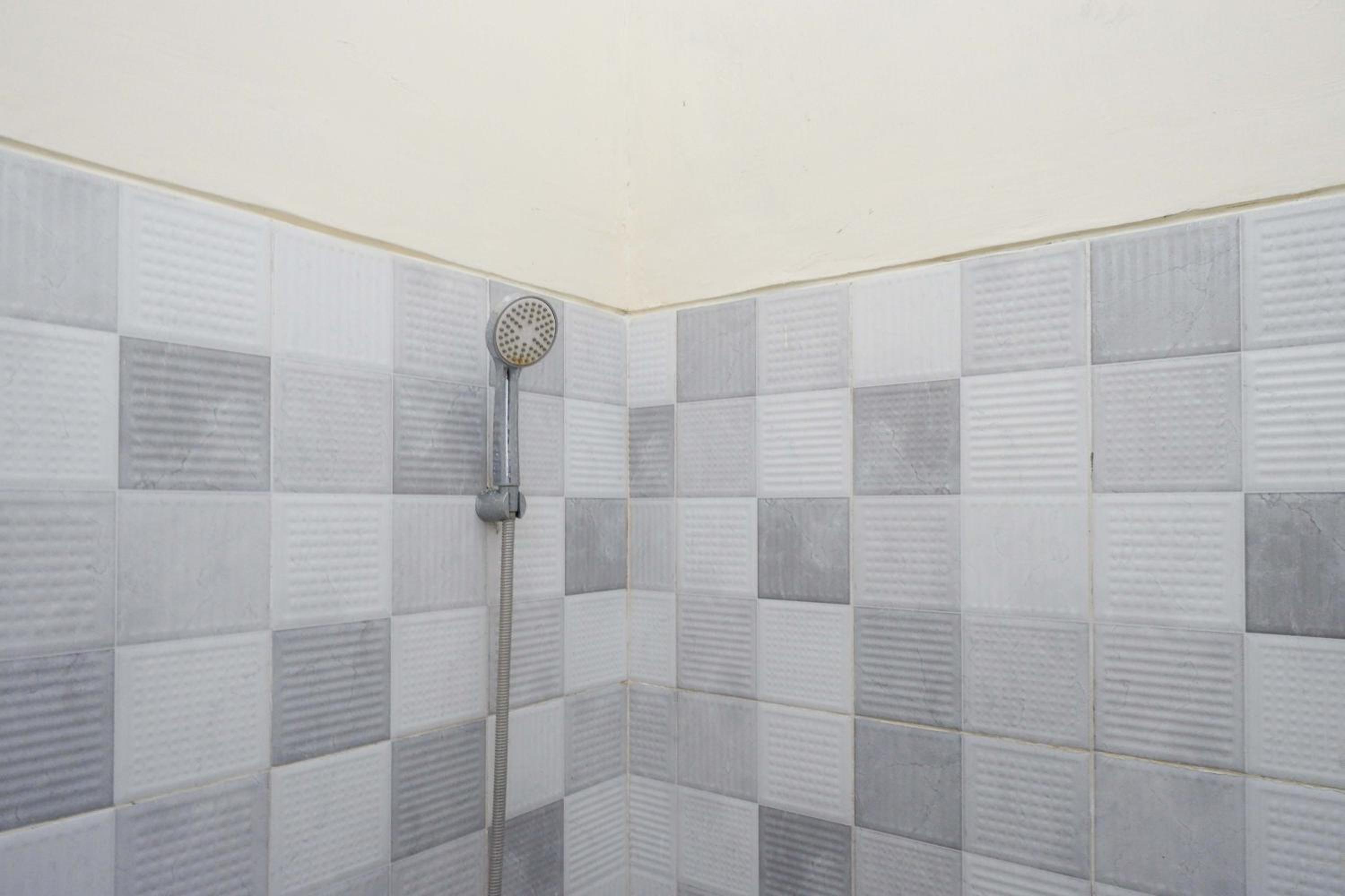 Standard Double Room - Photo 14