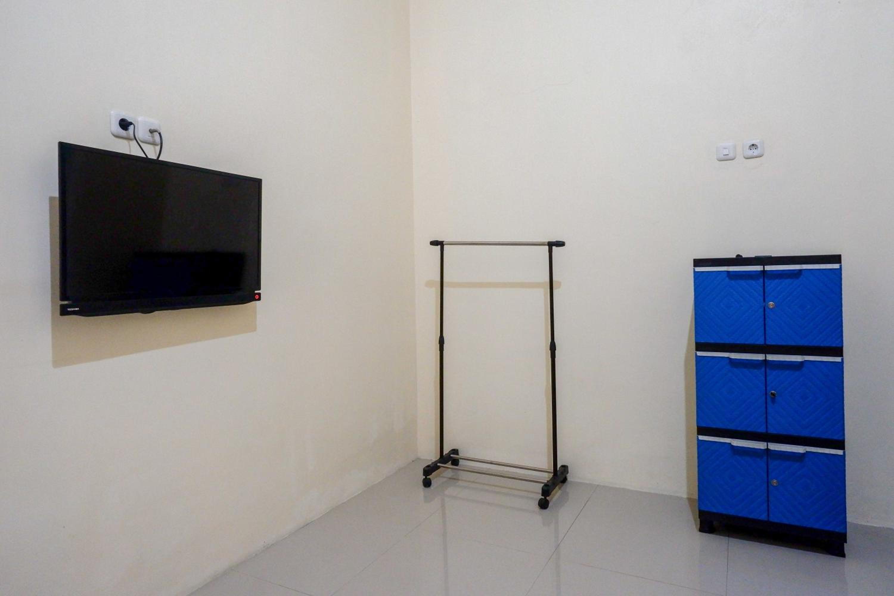 Standard Double Room - Photo 10