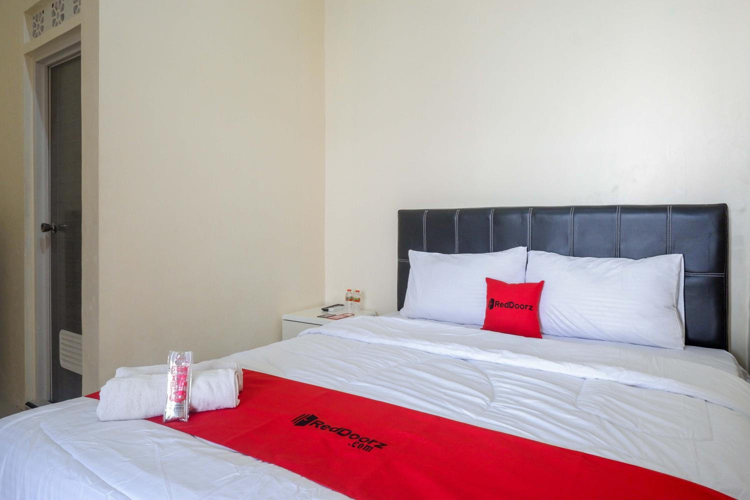 Standard Double Room - Photo 7