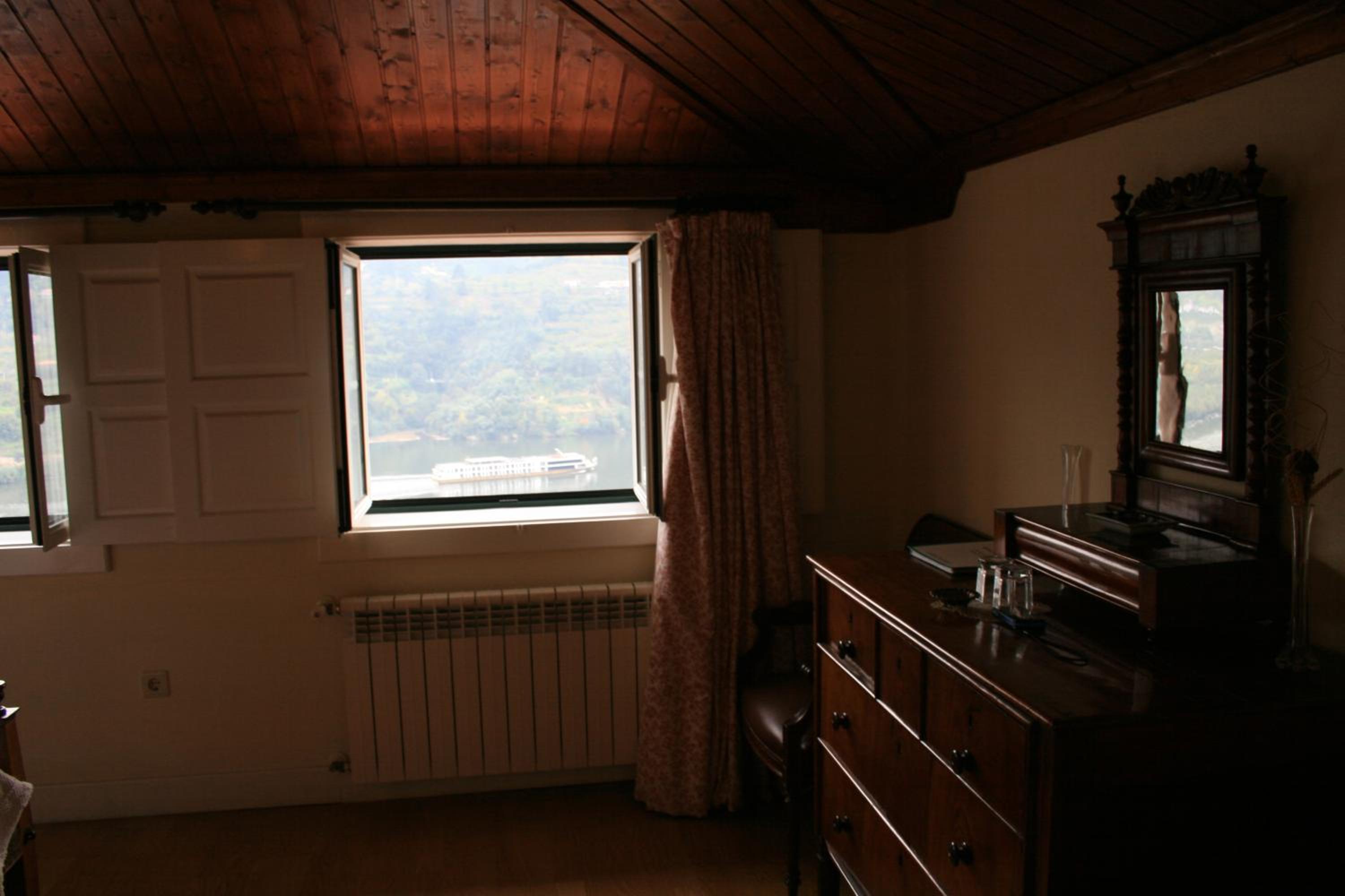 Double or Twin Room with River View - No pets - Photo 1