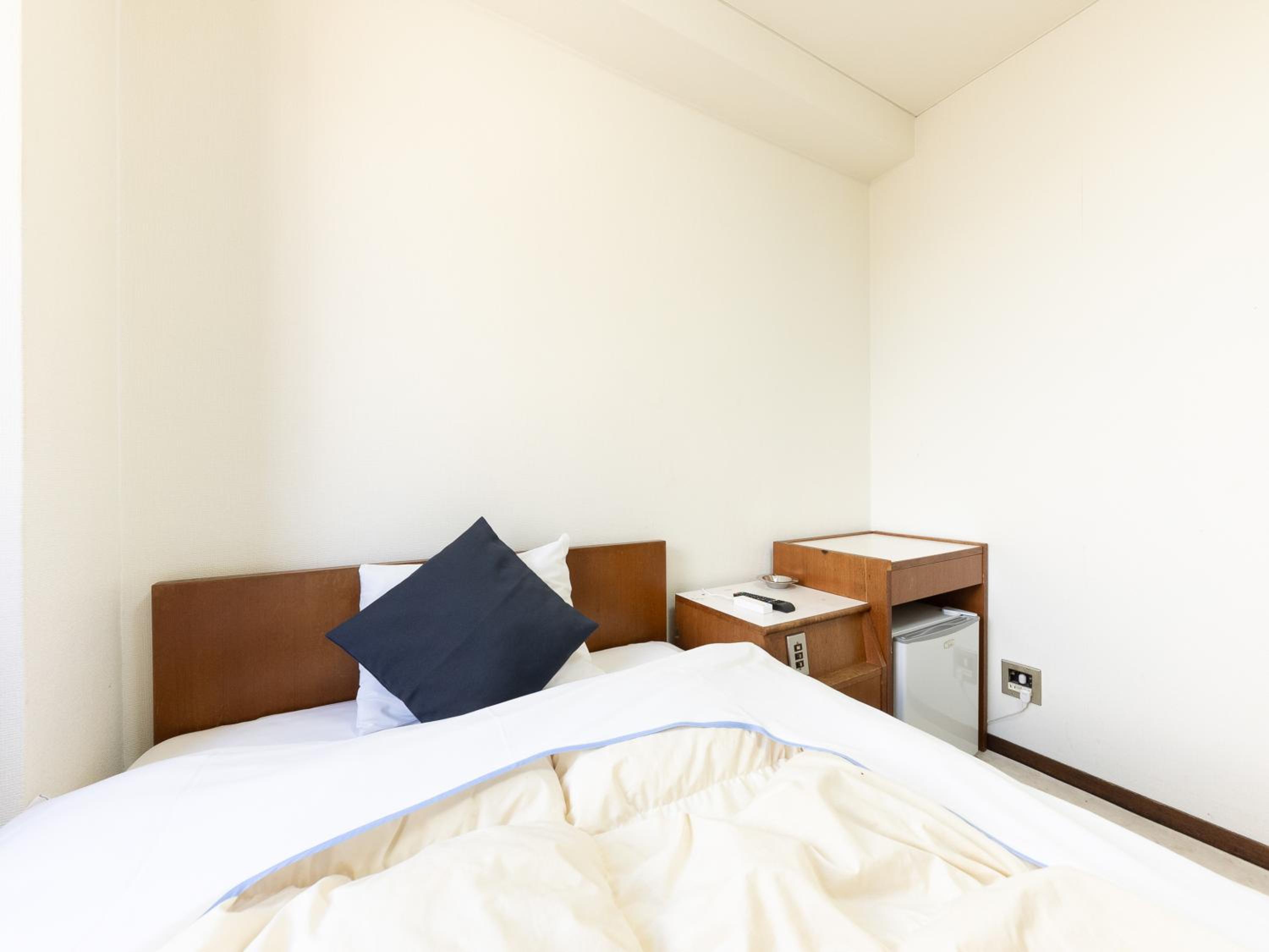 Double Room - Smoking - Photo 1