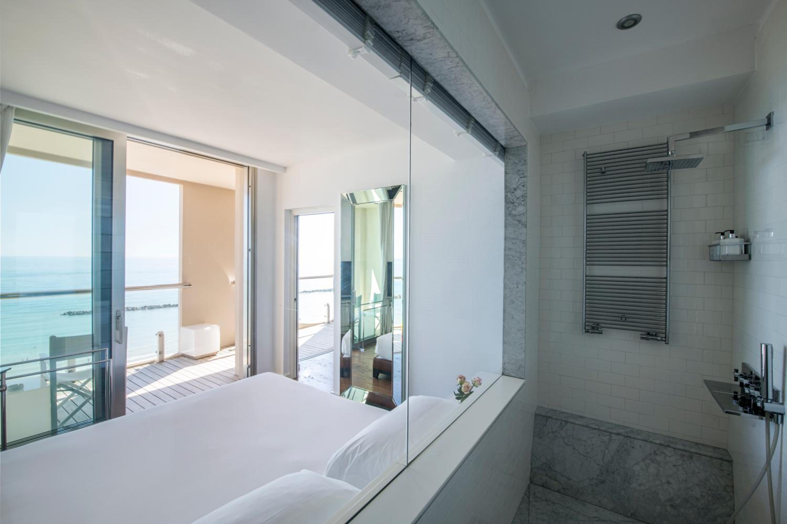 Superior Suite - Photo 1