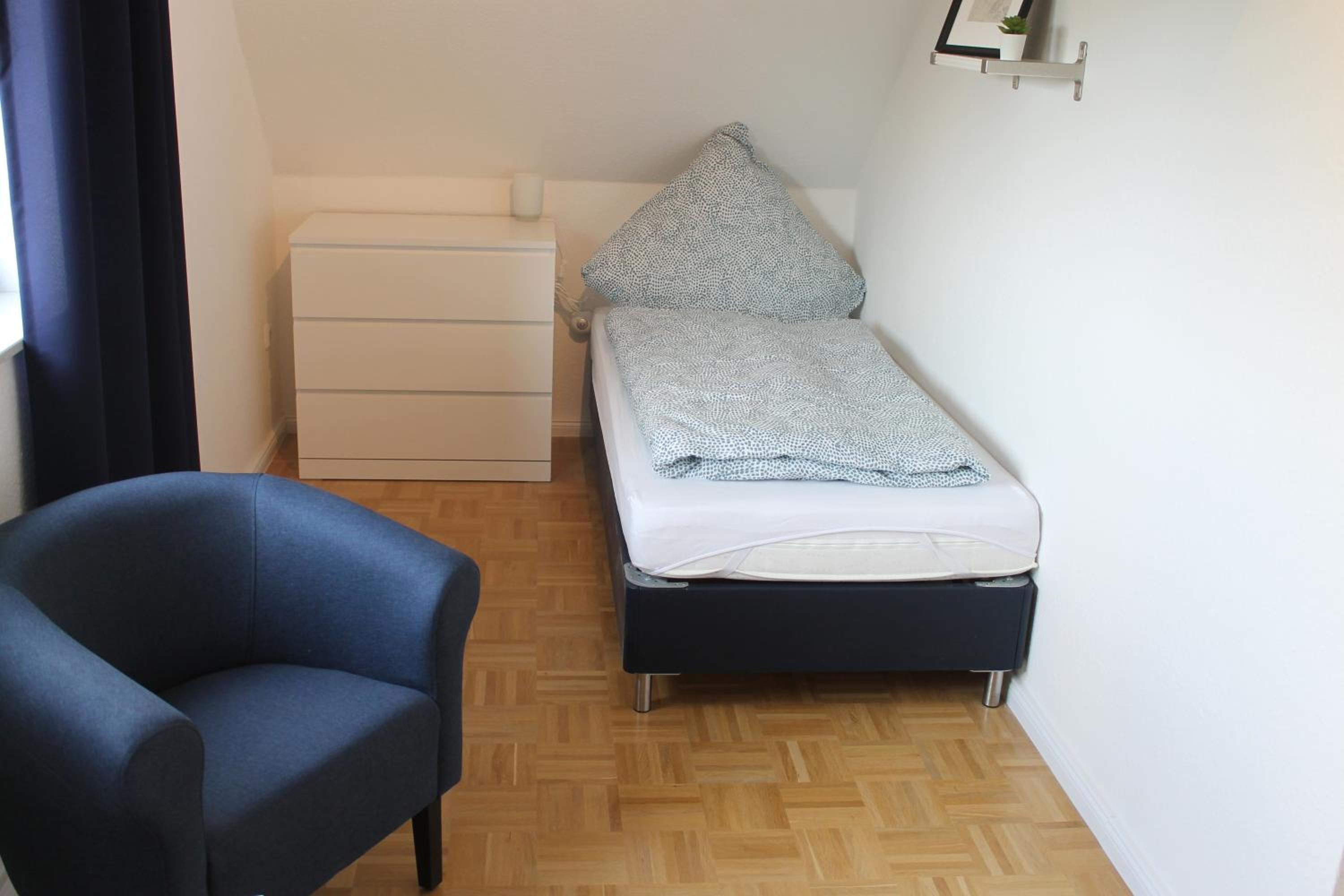 Two-Bedroom House - Photo 9
