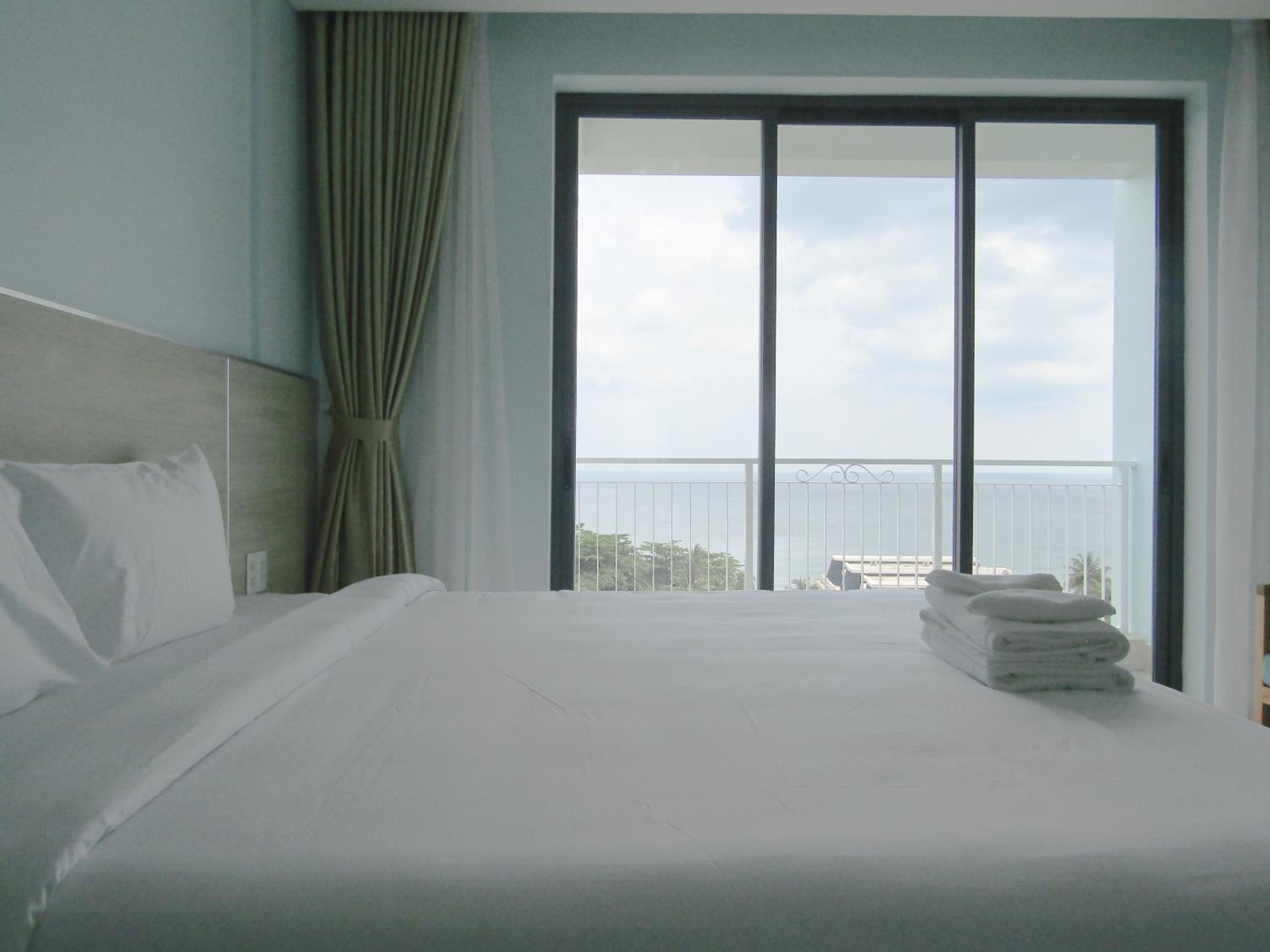 King Suite with Sea View - Photo 4