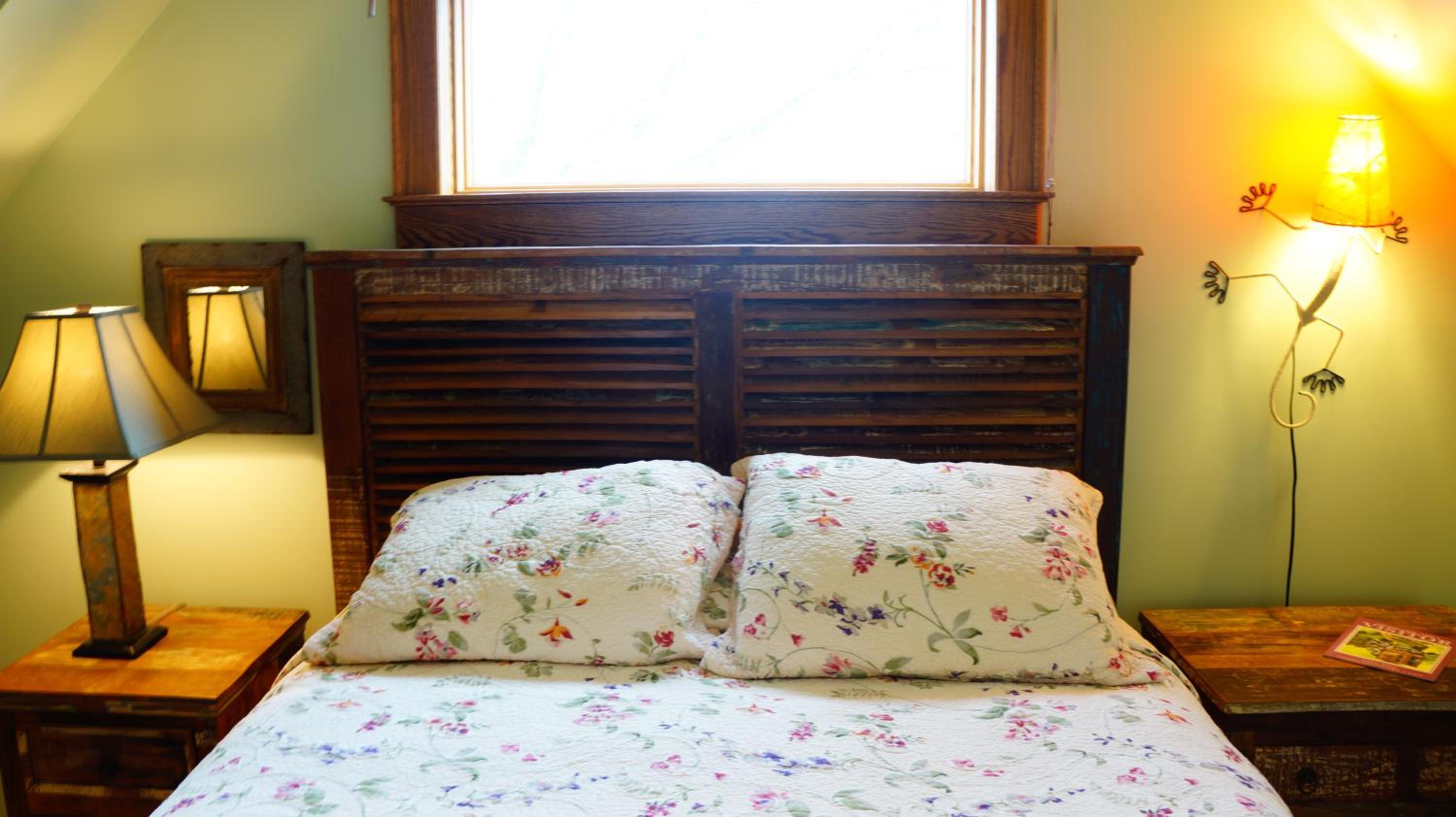 Standard Queen Room - South
