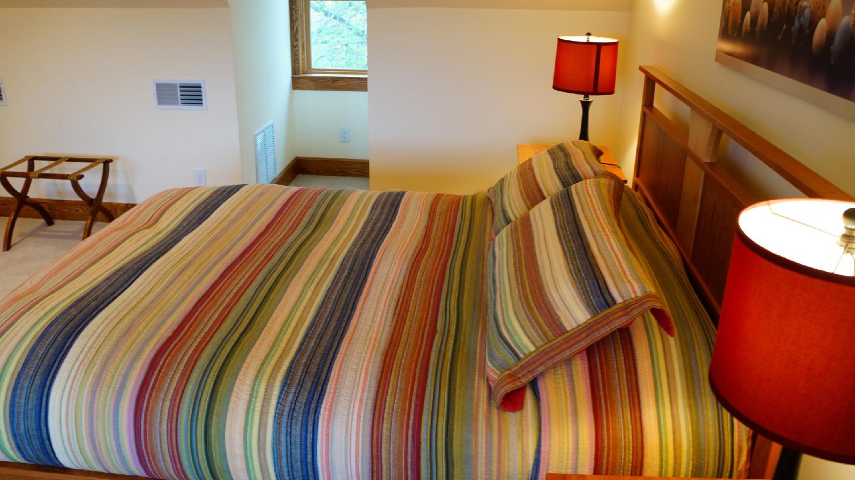 Standard Queen Room - North