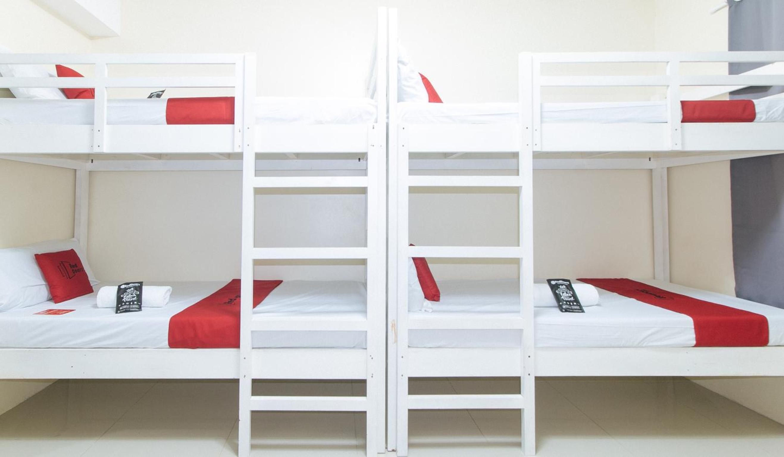 Quadruple Room - Photo 1