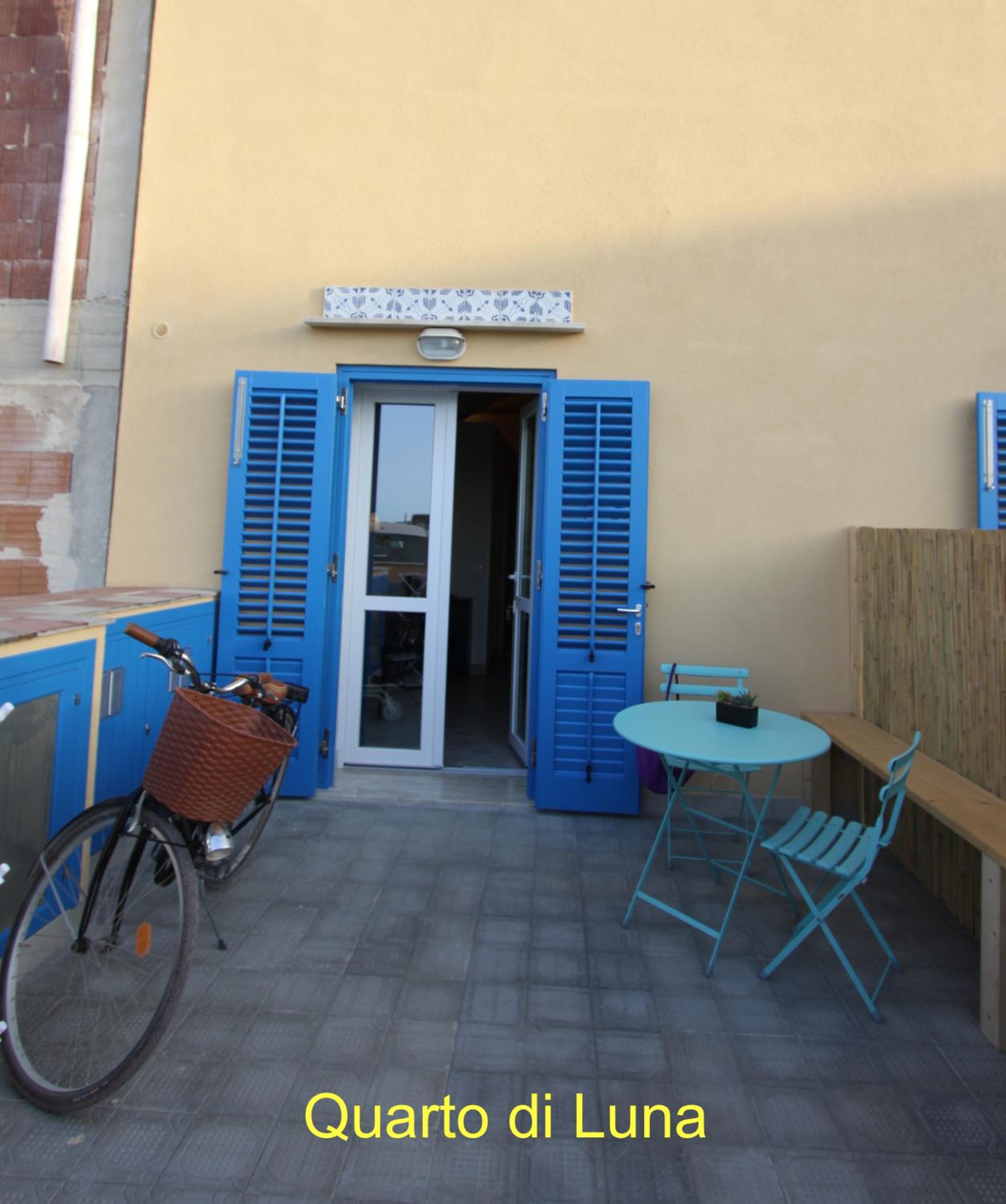 Holiday Home with Patio photo 3
