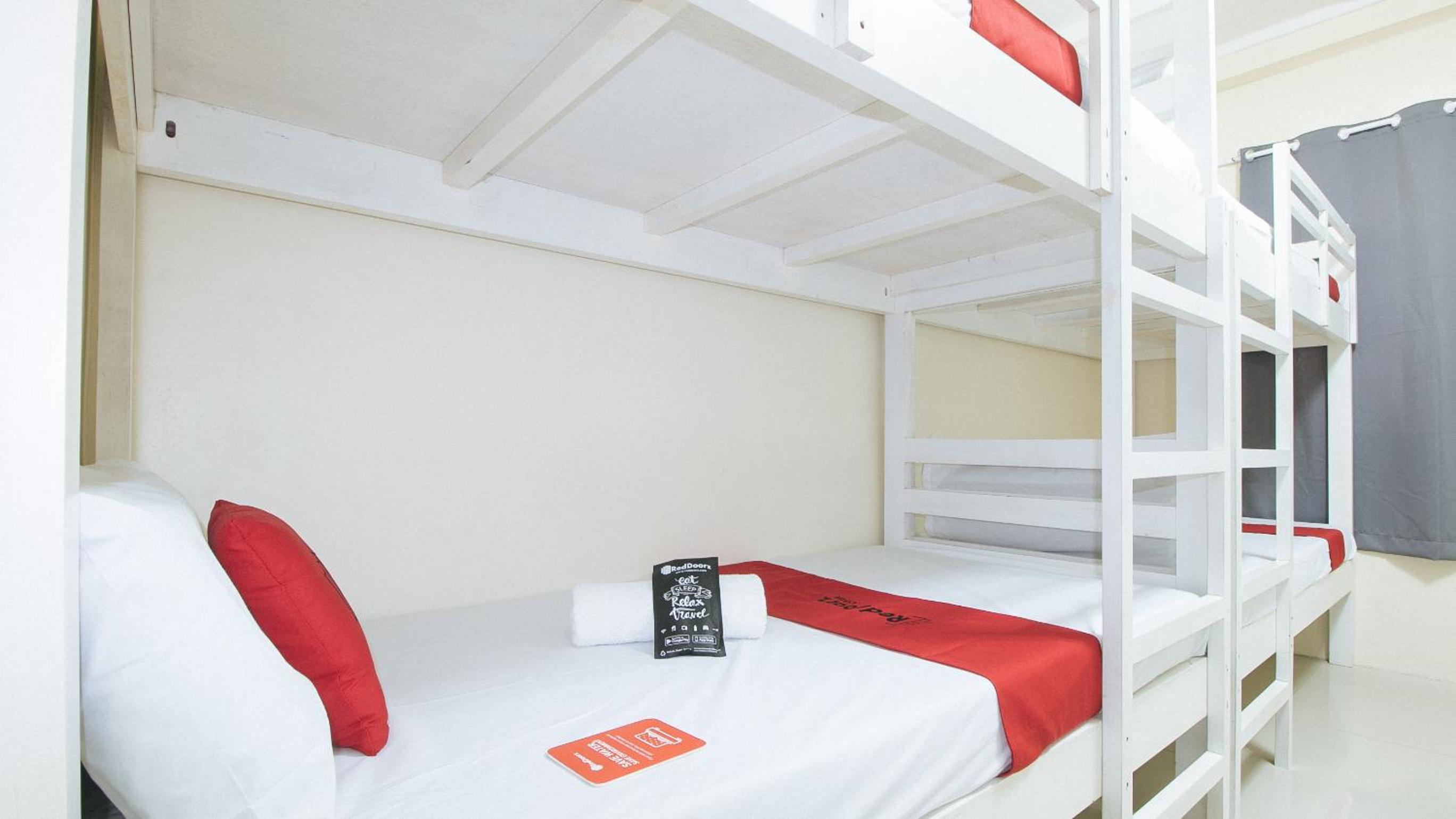Quadruple Room - Photo 4