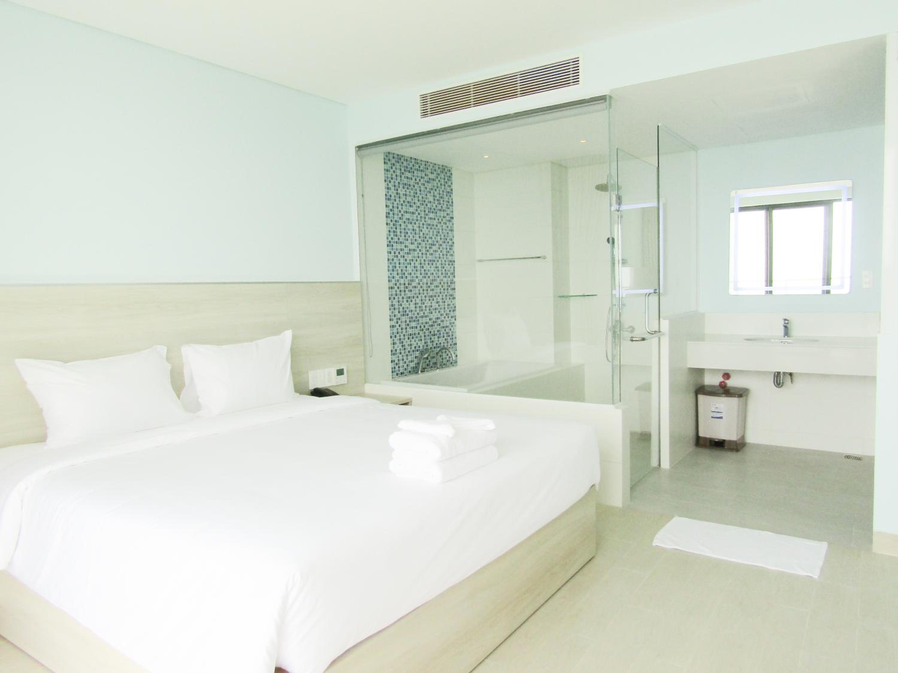 King Suite with Sea View - Photo 5