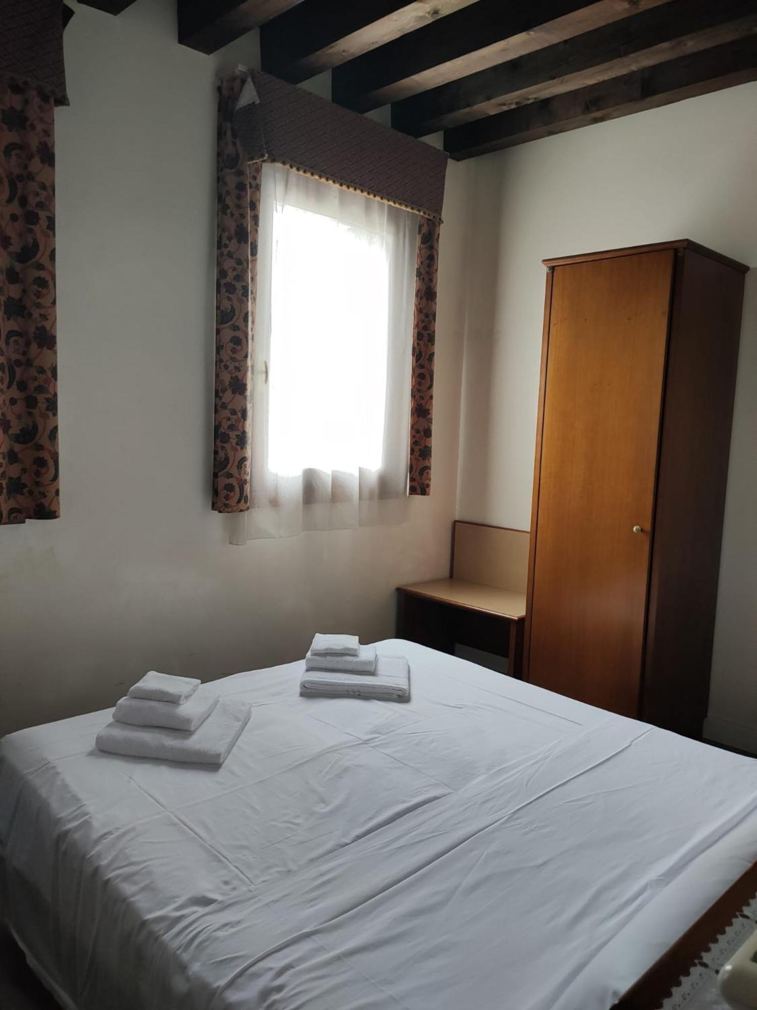 Economy Double Room - Photo 1