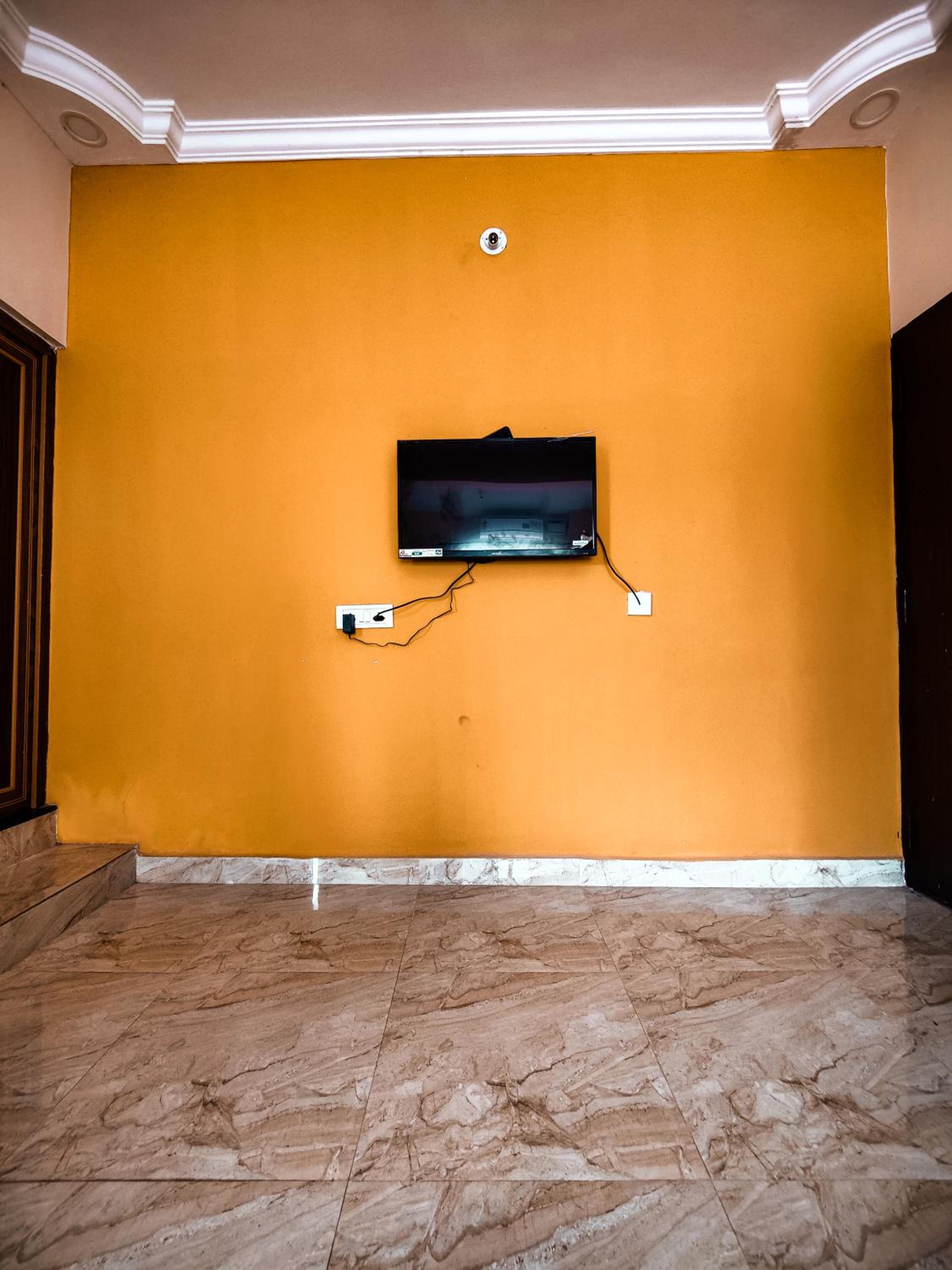 Quadruple Room with Balcony - Photo 20