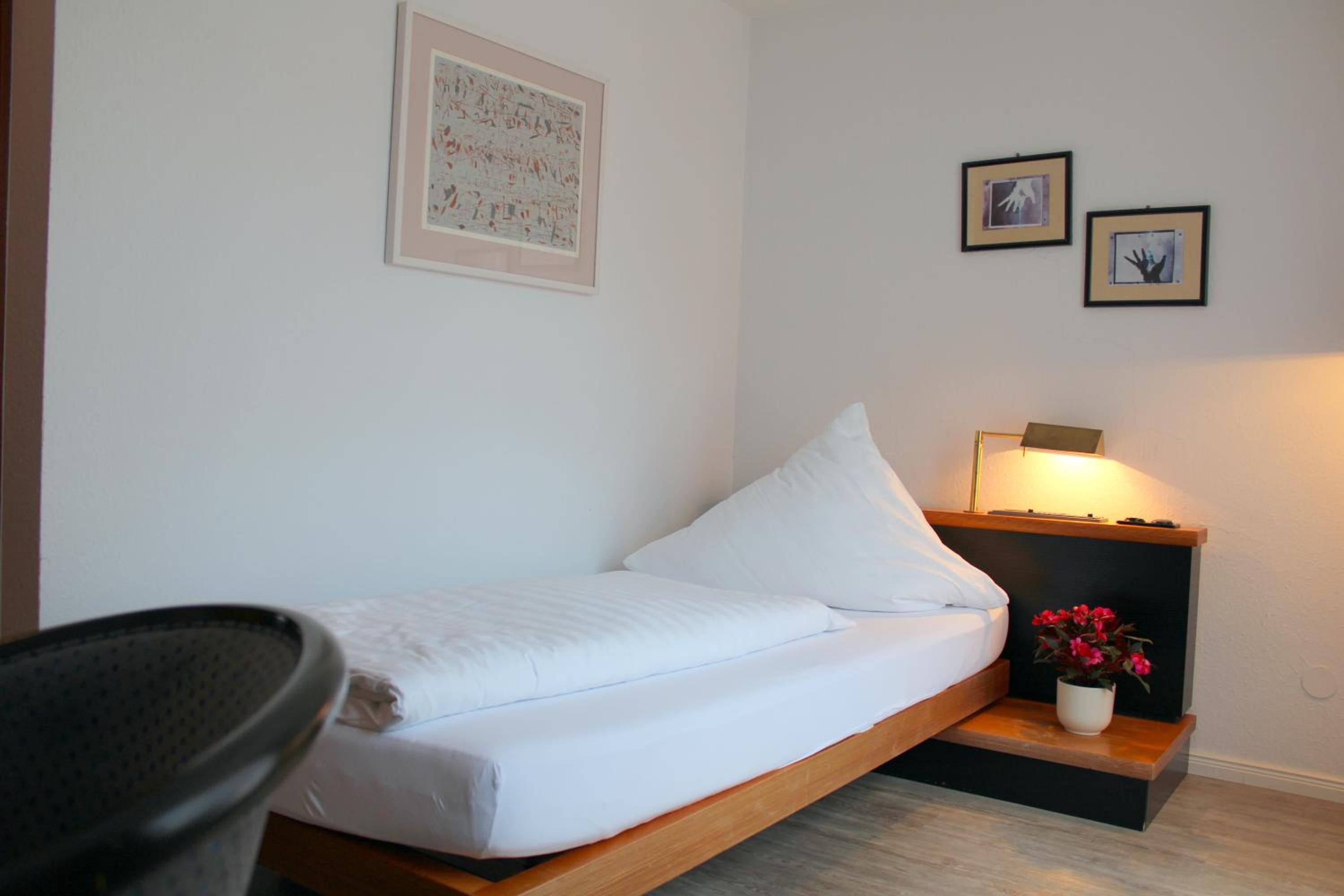 Single Room with Shower photo 3
