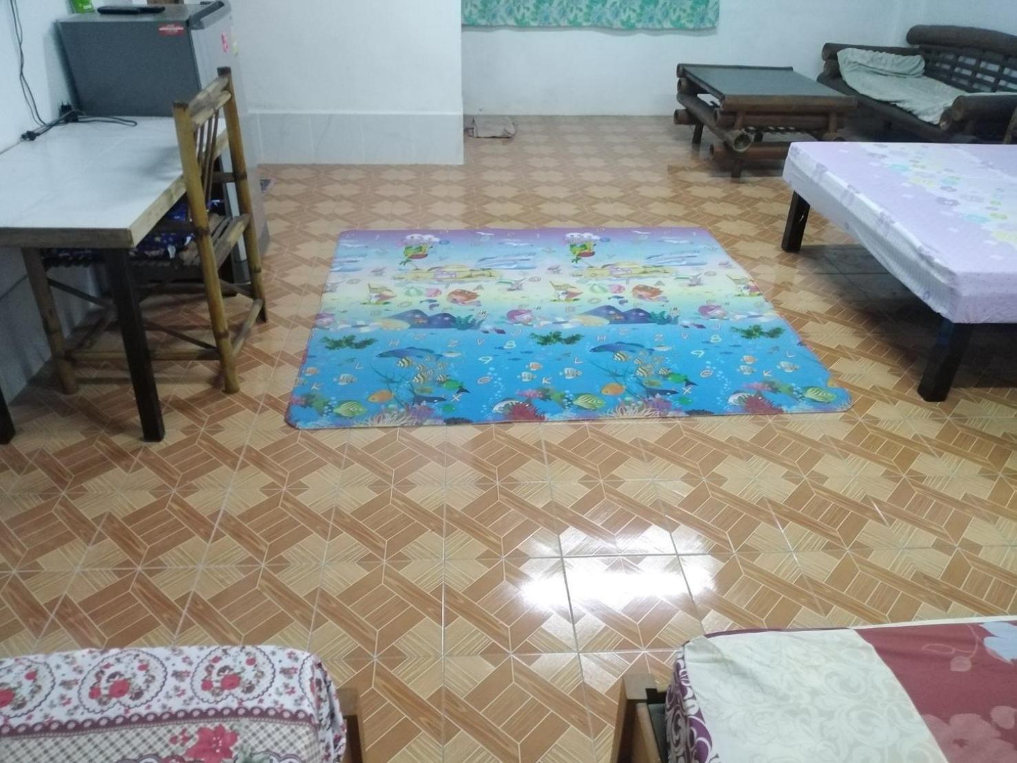 Family Room - Disability Access - Photo 19