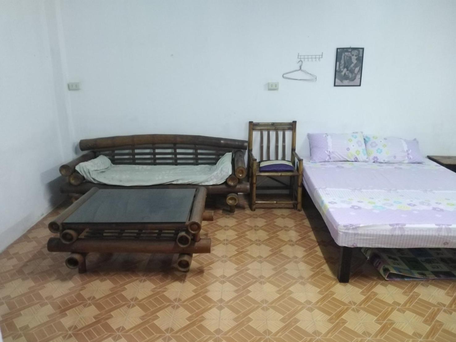 Family Room - Disability Access - Photo 18