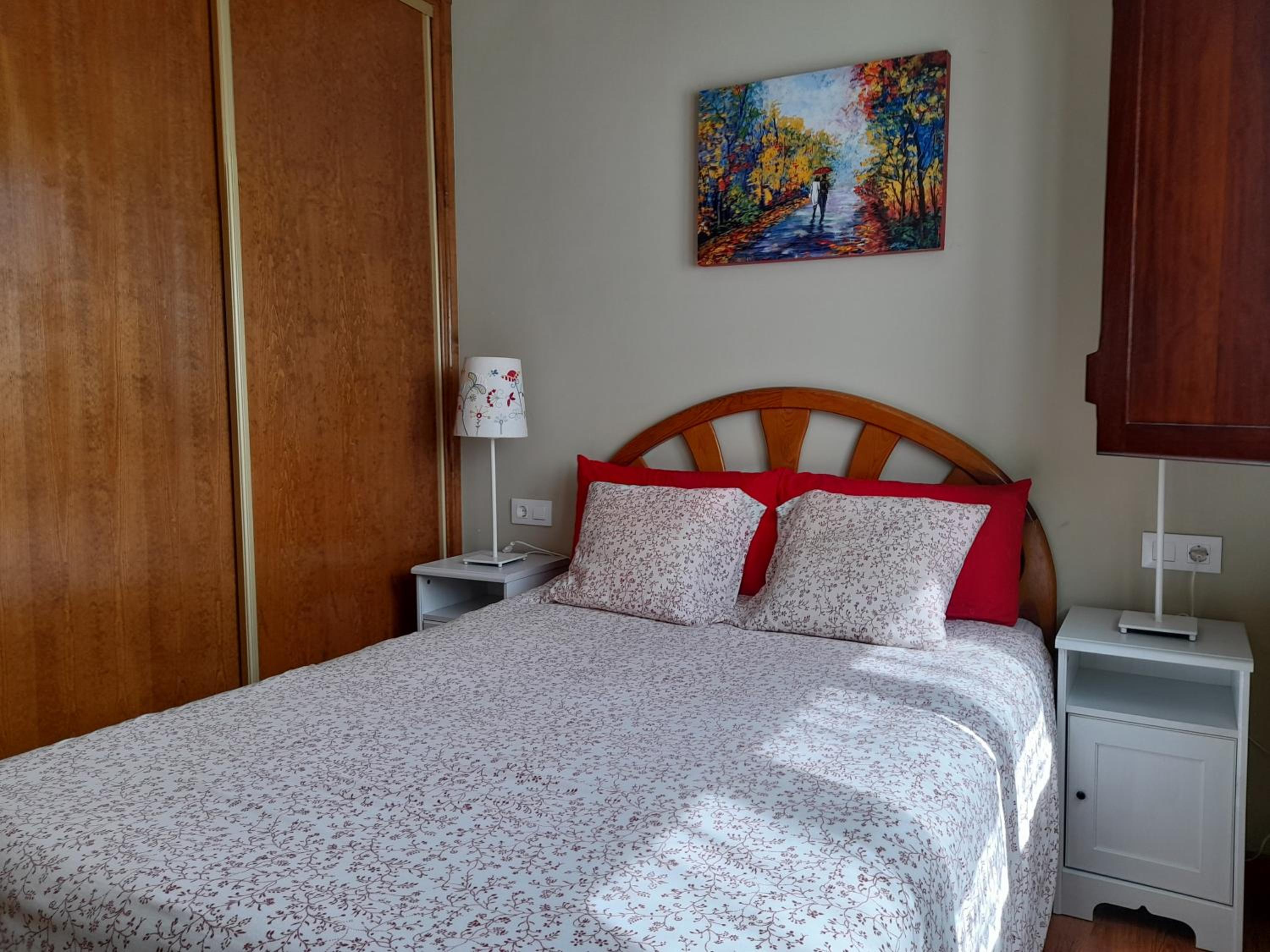 Three-Bedroom House photo 2