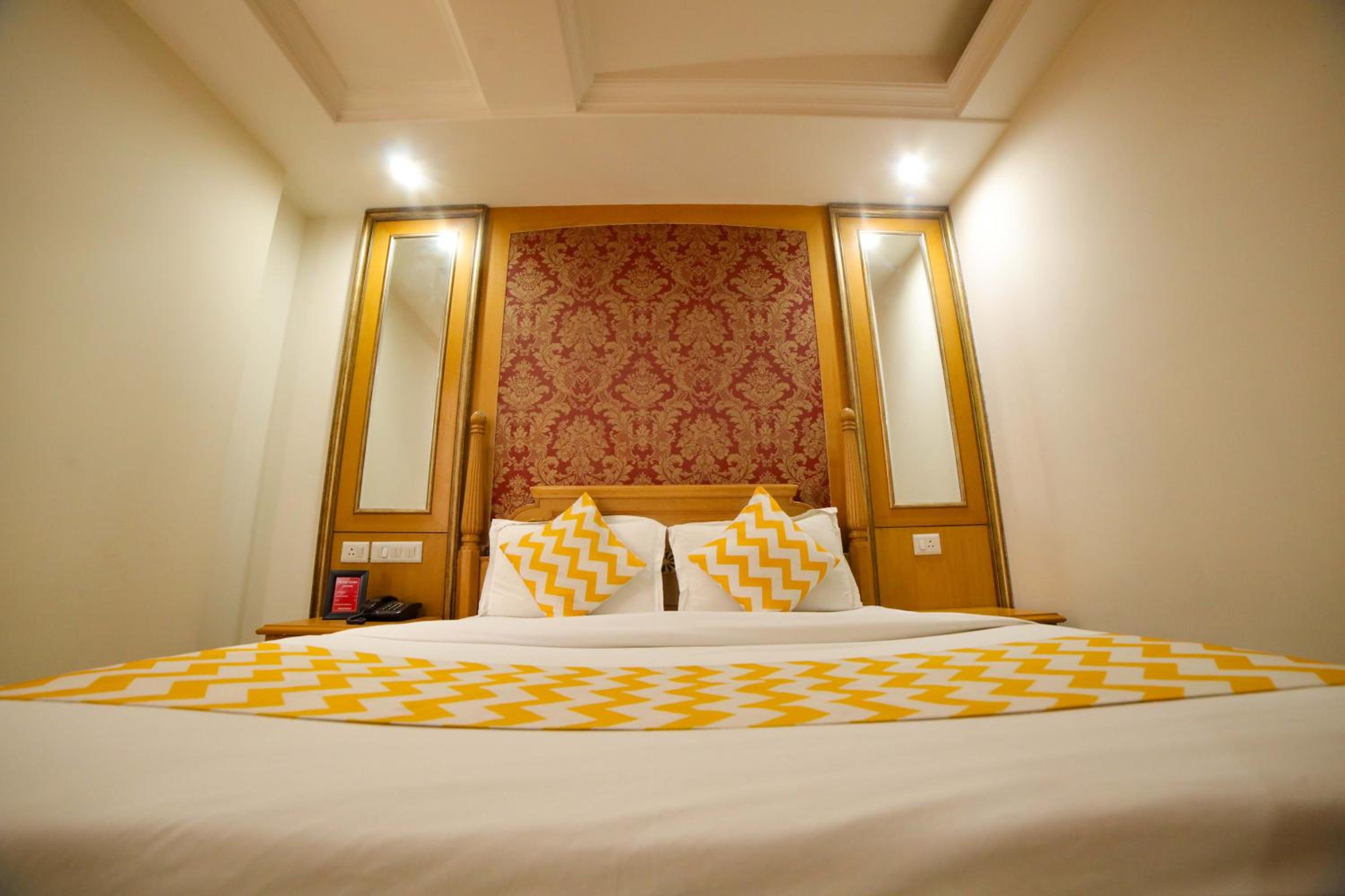 Deluxe Room - Photo 3