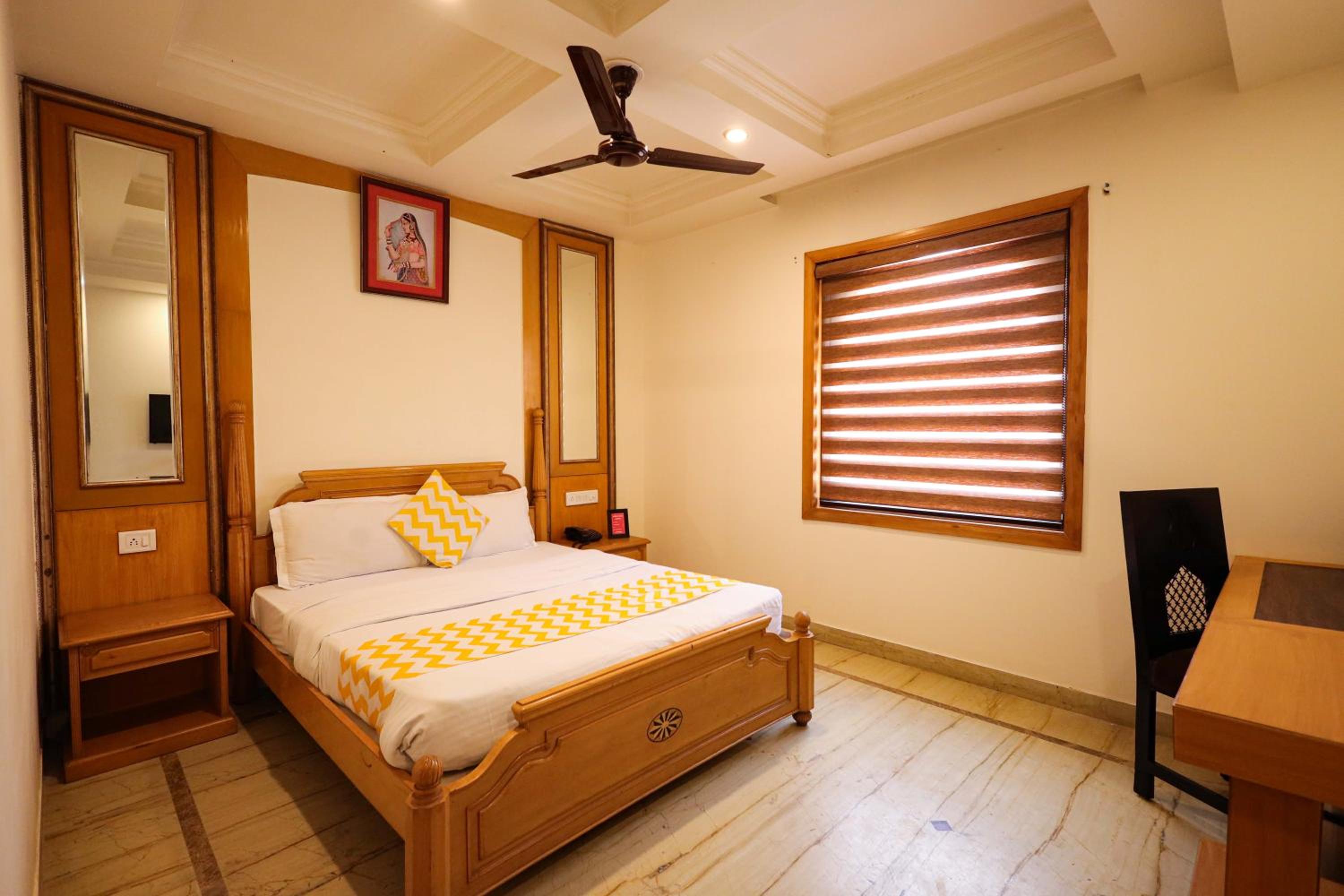 Deluxe Room - Photo 1