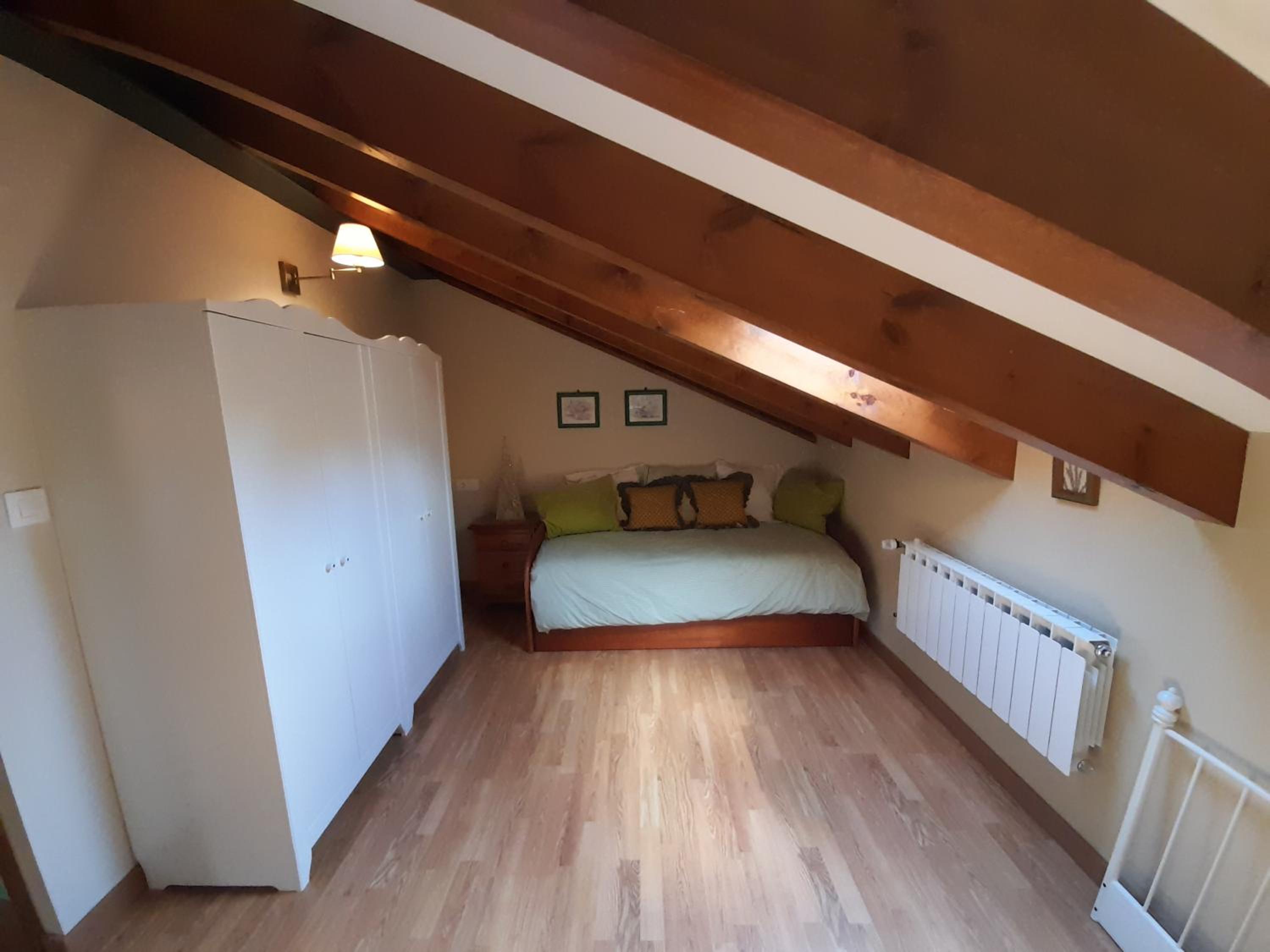 Three-Bedroom House photo 3