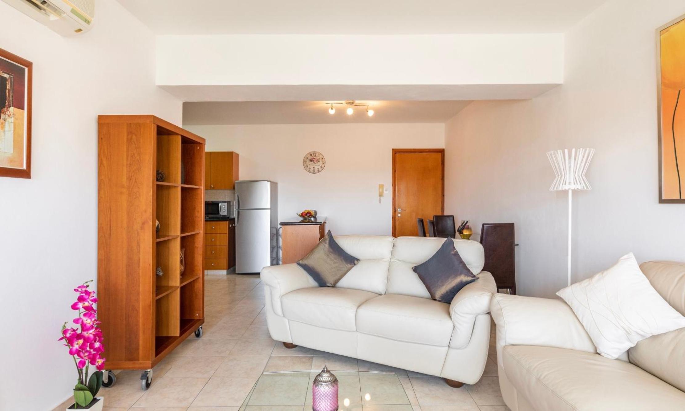 Apartment with Pool View  photo 2