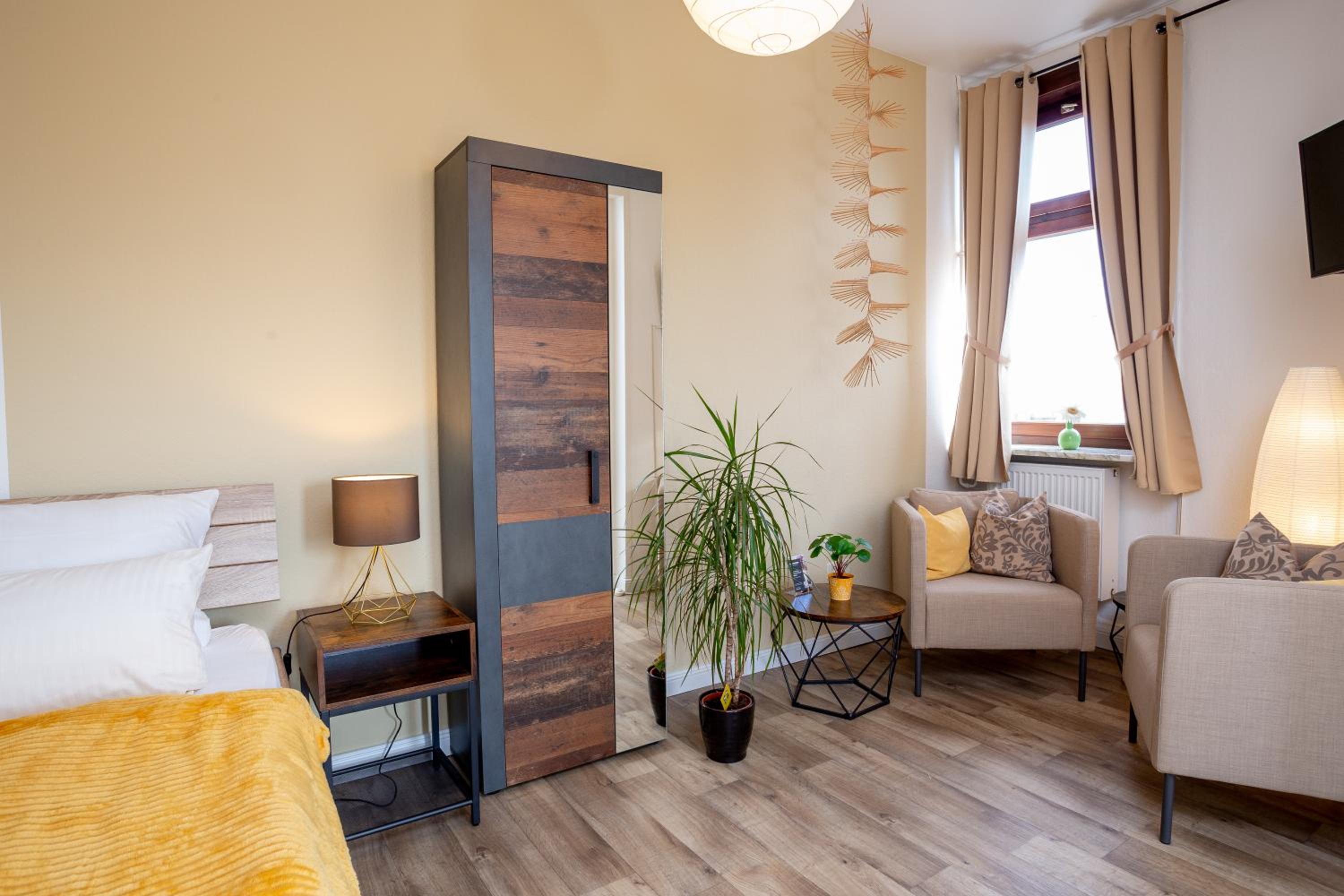 Standard Twin Room - Photo 1