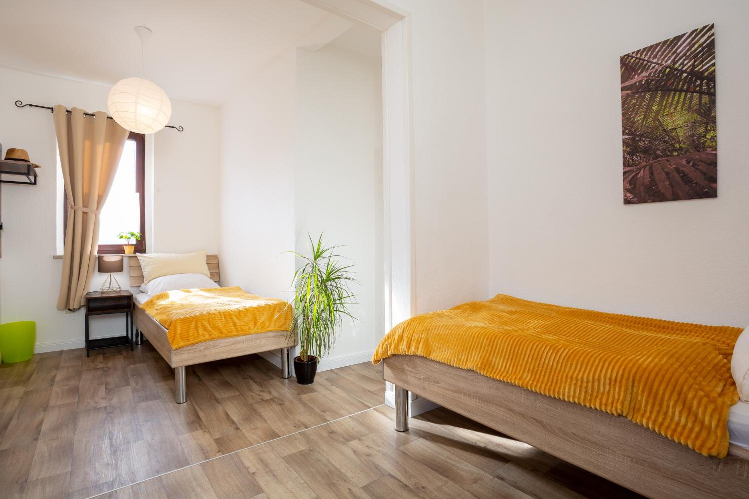 Standard Twin Room - Photo 2