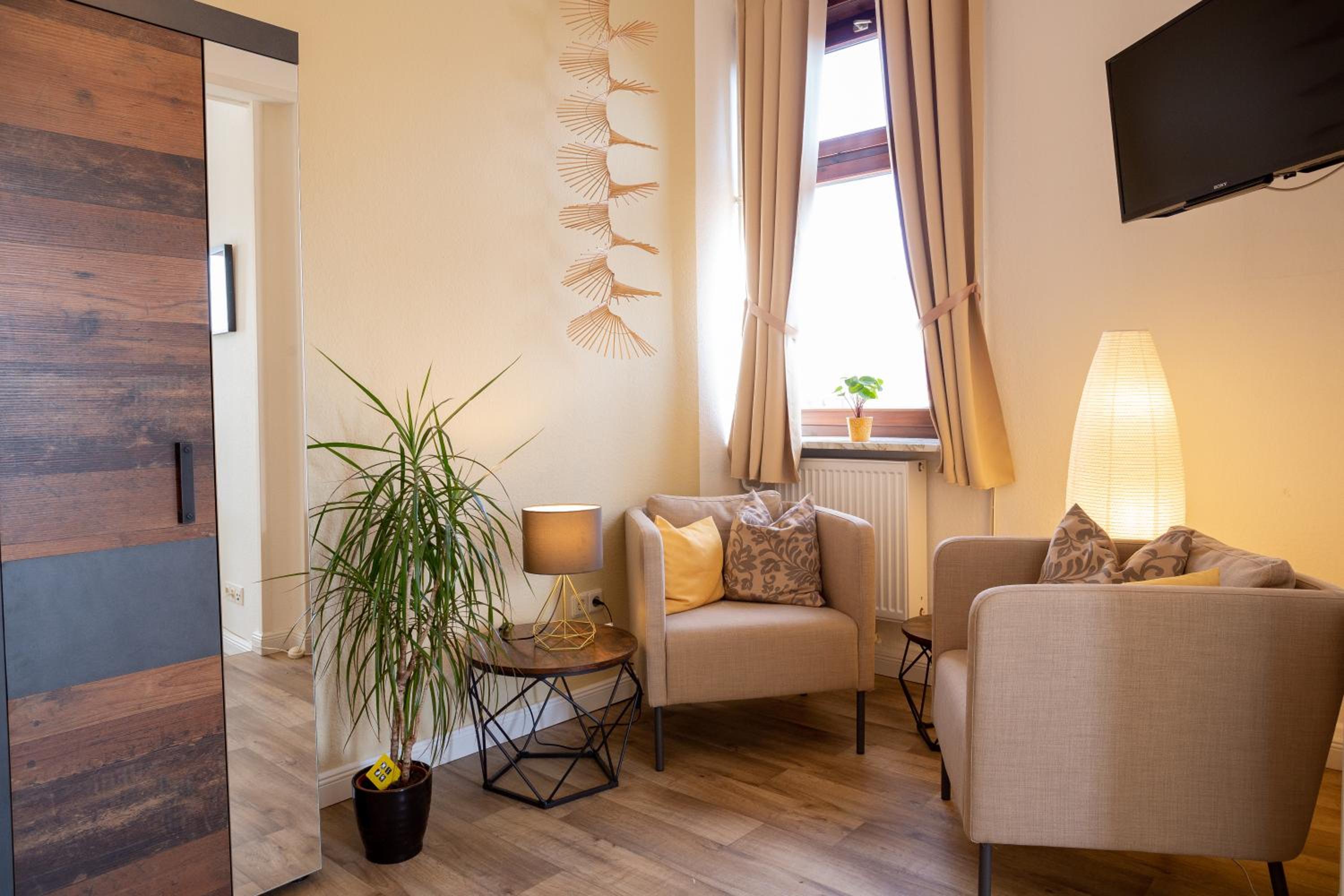 Standard Twin Room - Photo 3