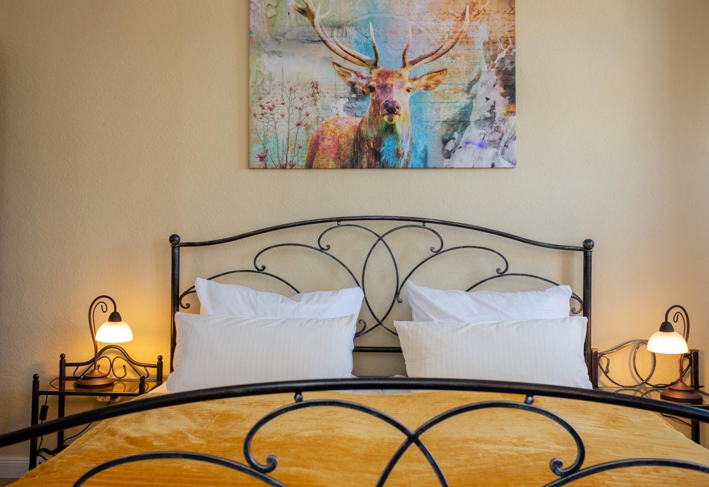 Standard Double Room - Photo 8