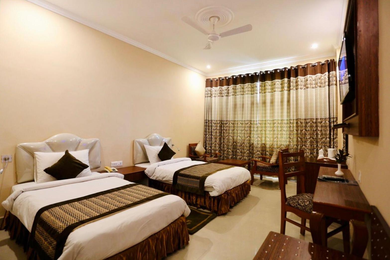 Deluxe Twin Room photo 1