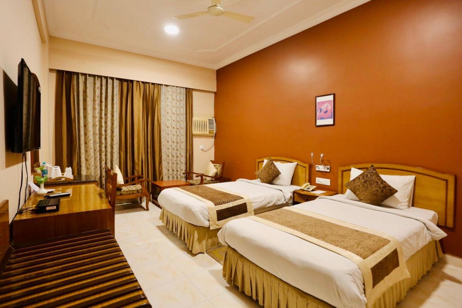 Deluxe Twin Room photo 2