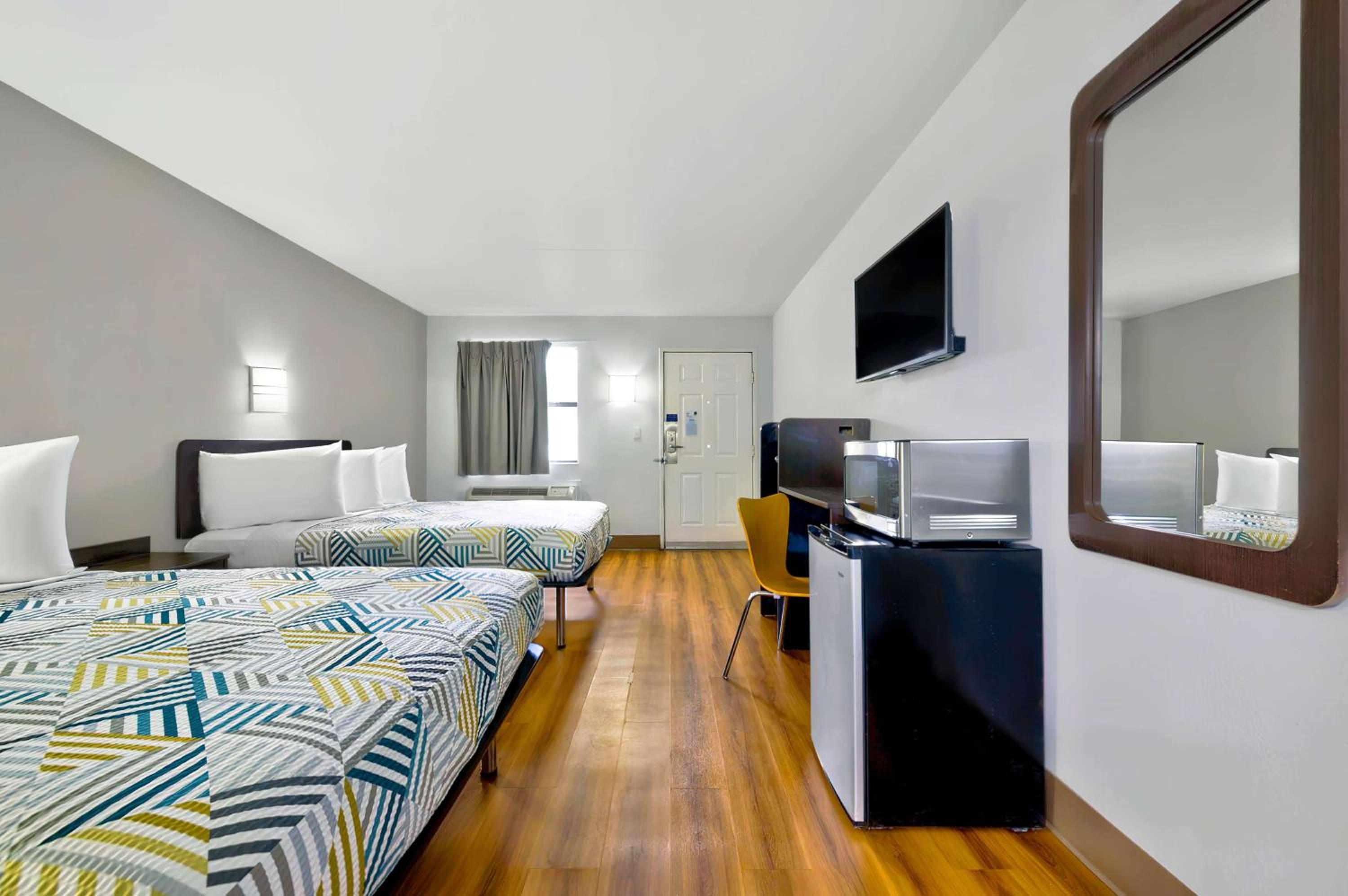 Queen Room with Two Queen Beds - Disability Access - Non-Smoking photo 1