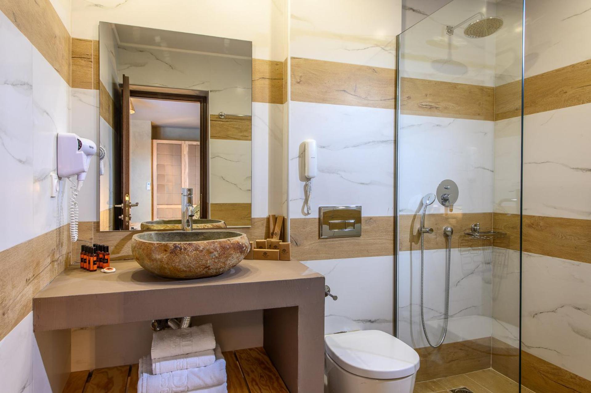 Platinum Two Bedroom Suite Outdoor Jacuzzi & Private Pool - Photo 8