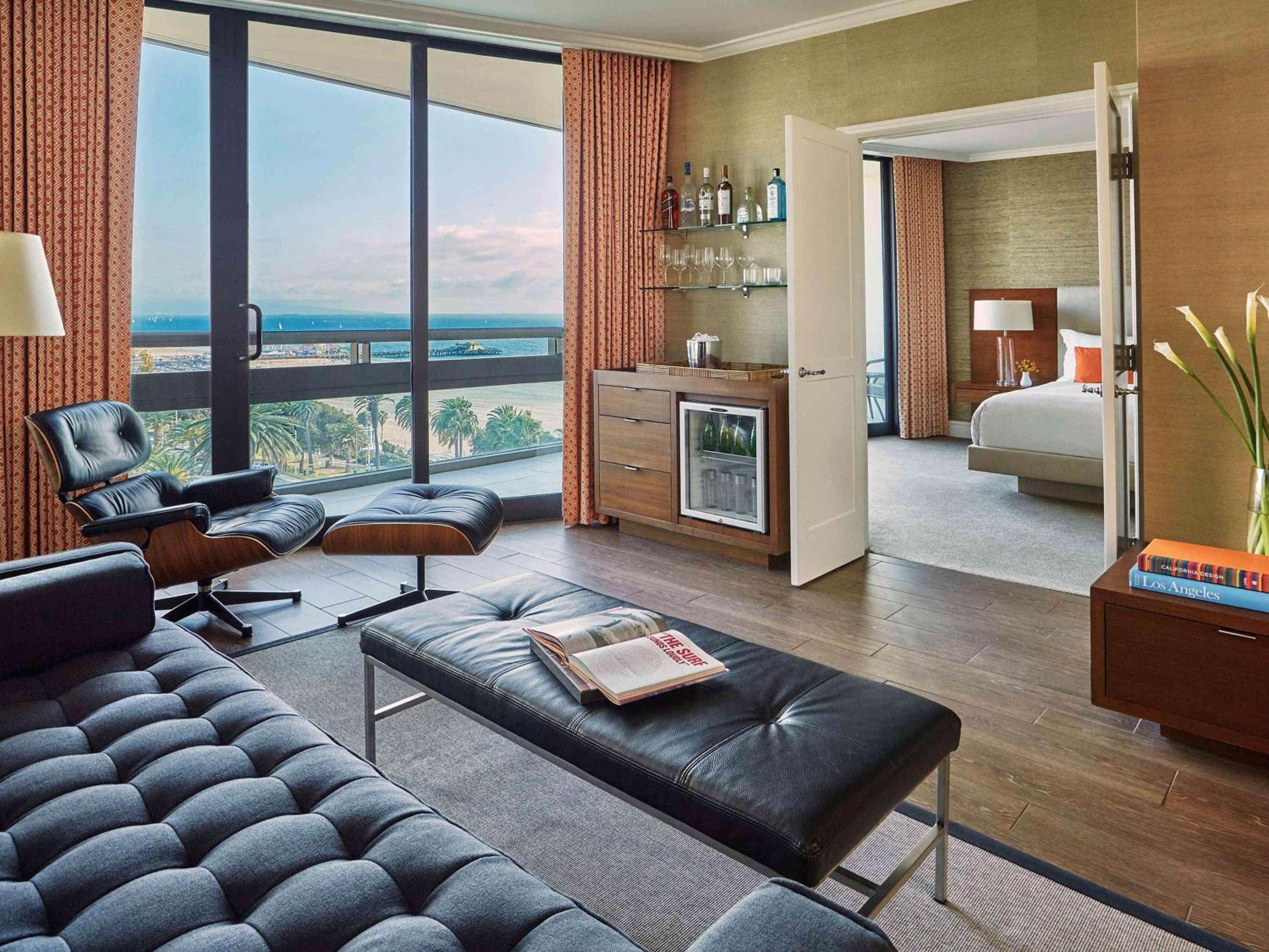 Tower King Suite