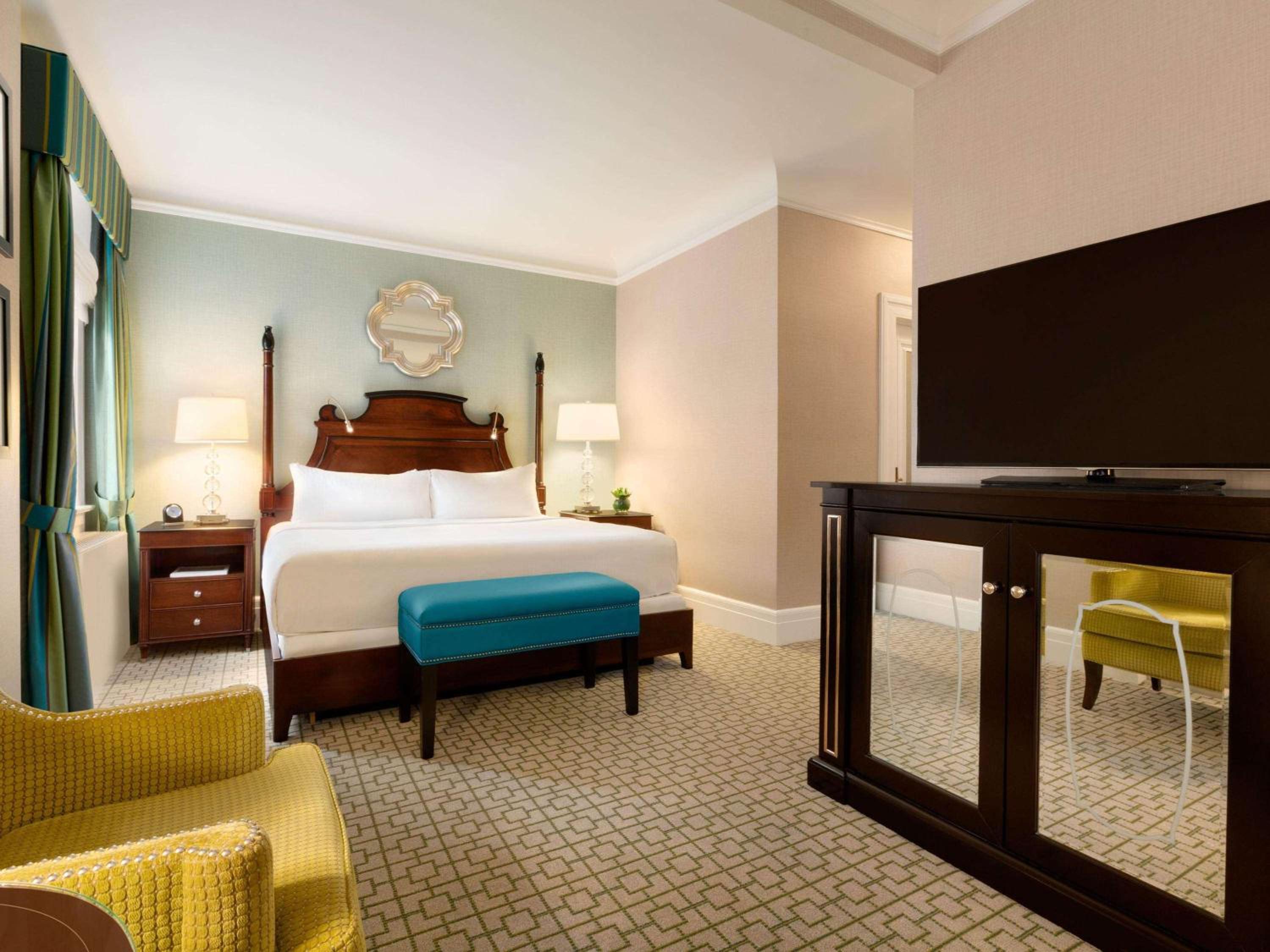 Deluxe King Room