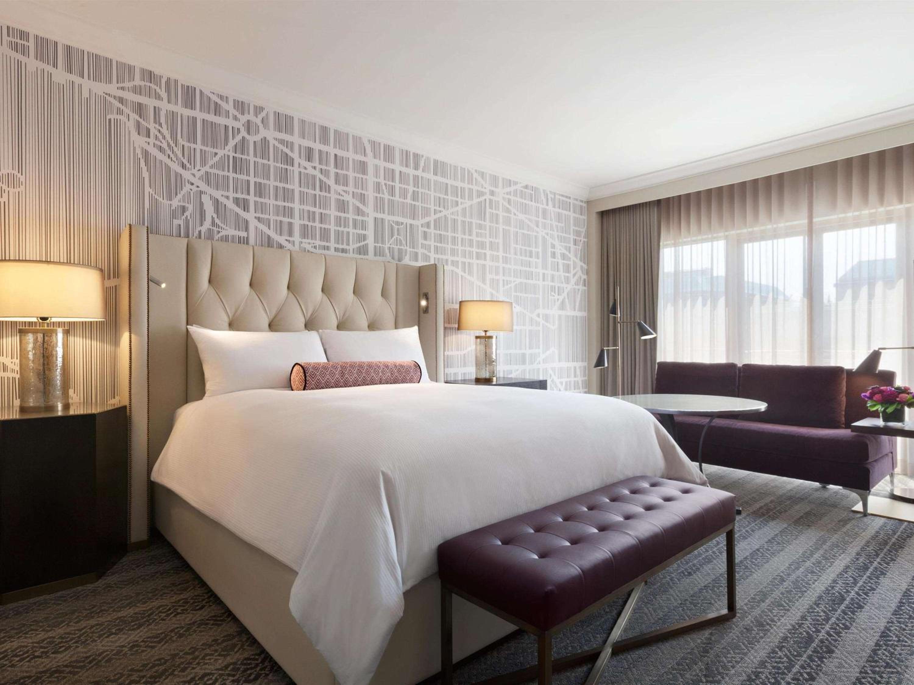 Fairmont Gold King Room