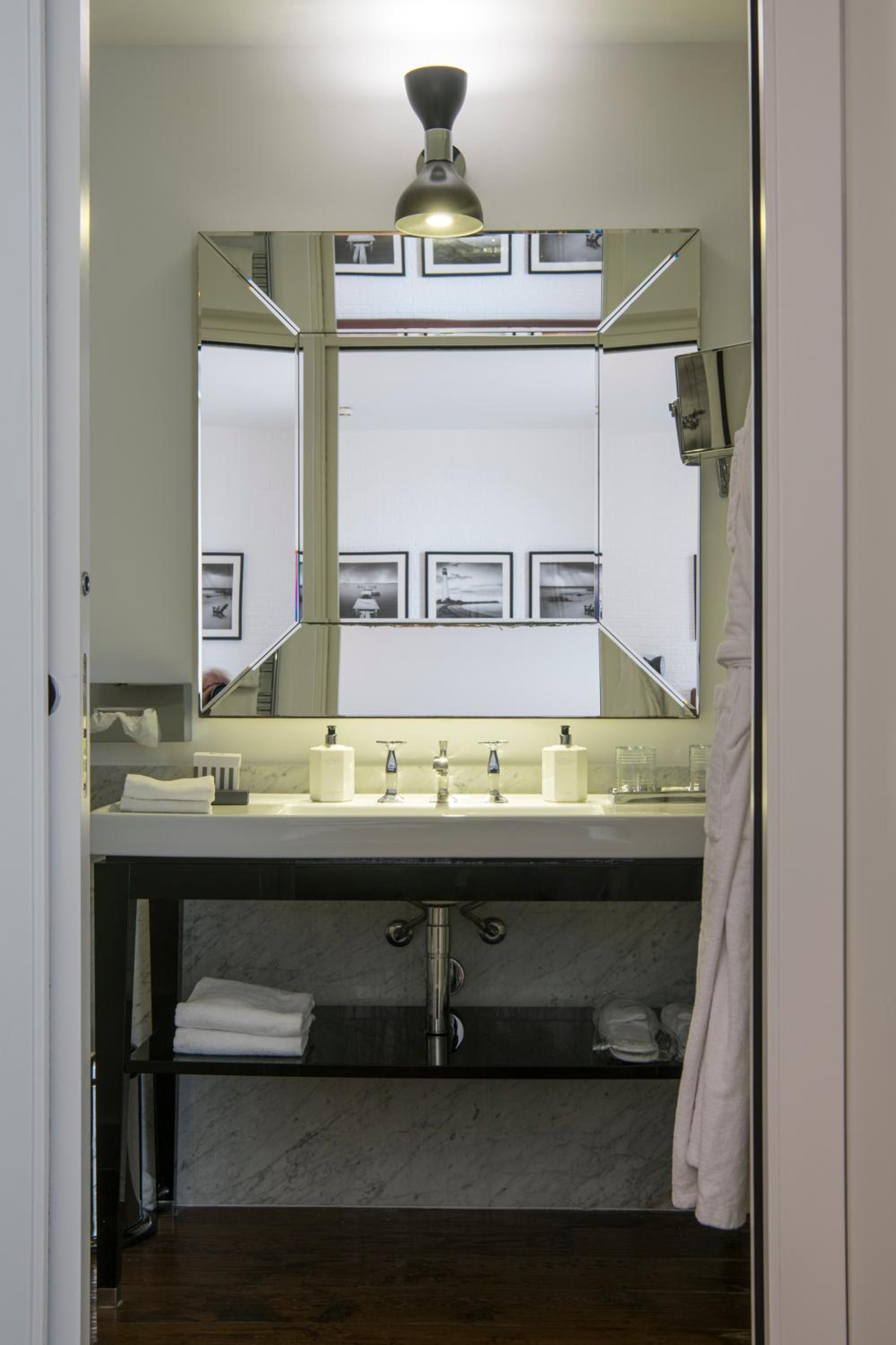Deluxe Double Room - Photo 5