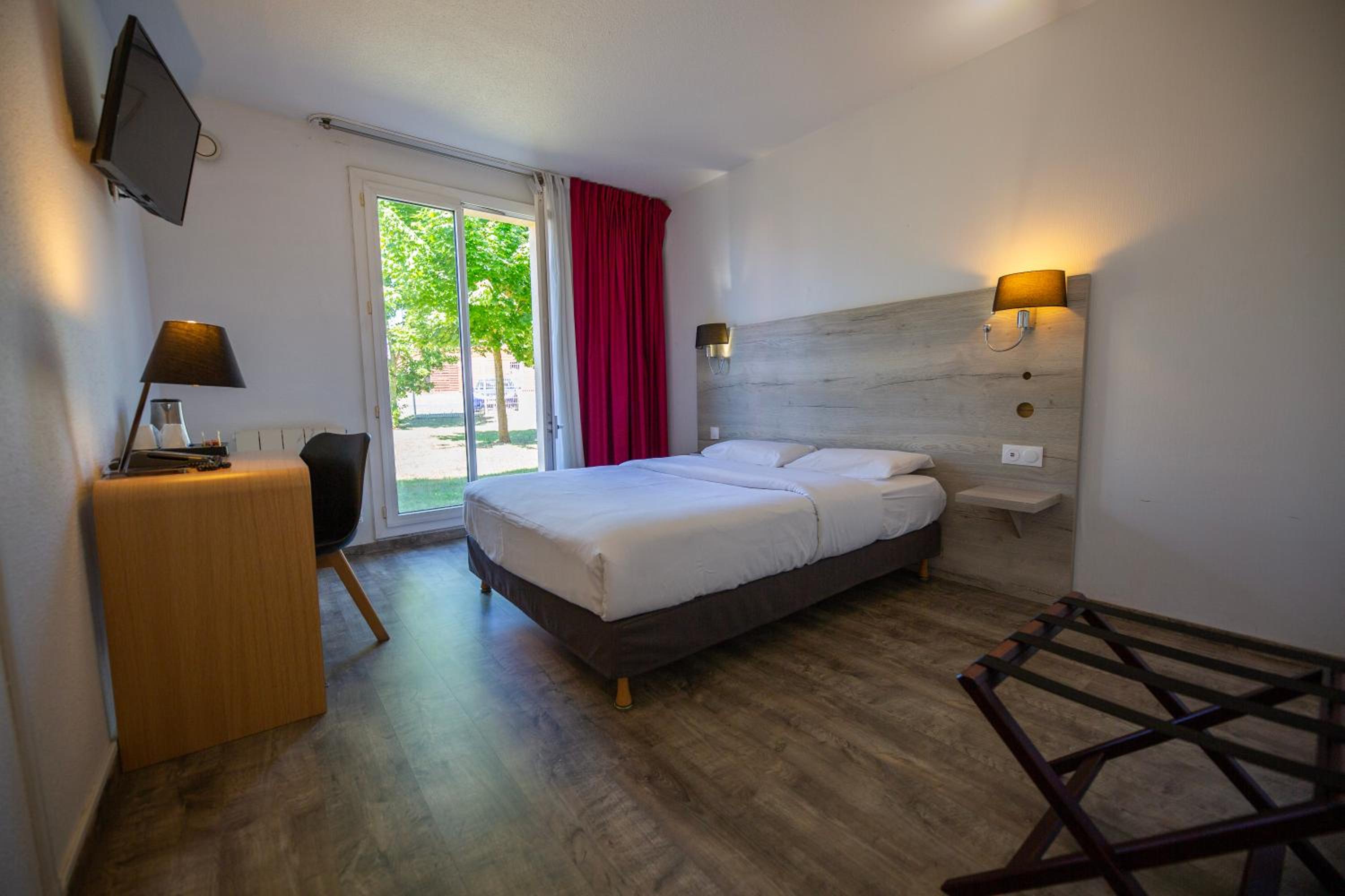 Standard Double Room - Photo 3