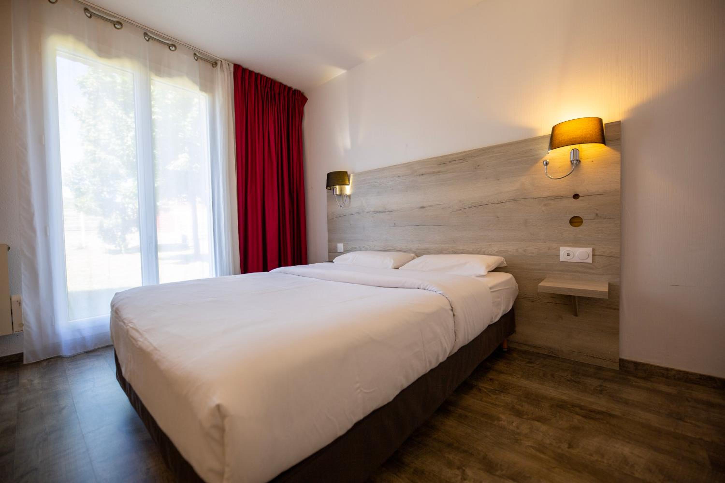 Standard Double Room - Photo 2