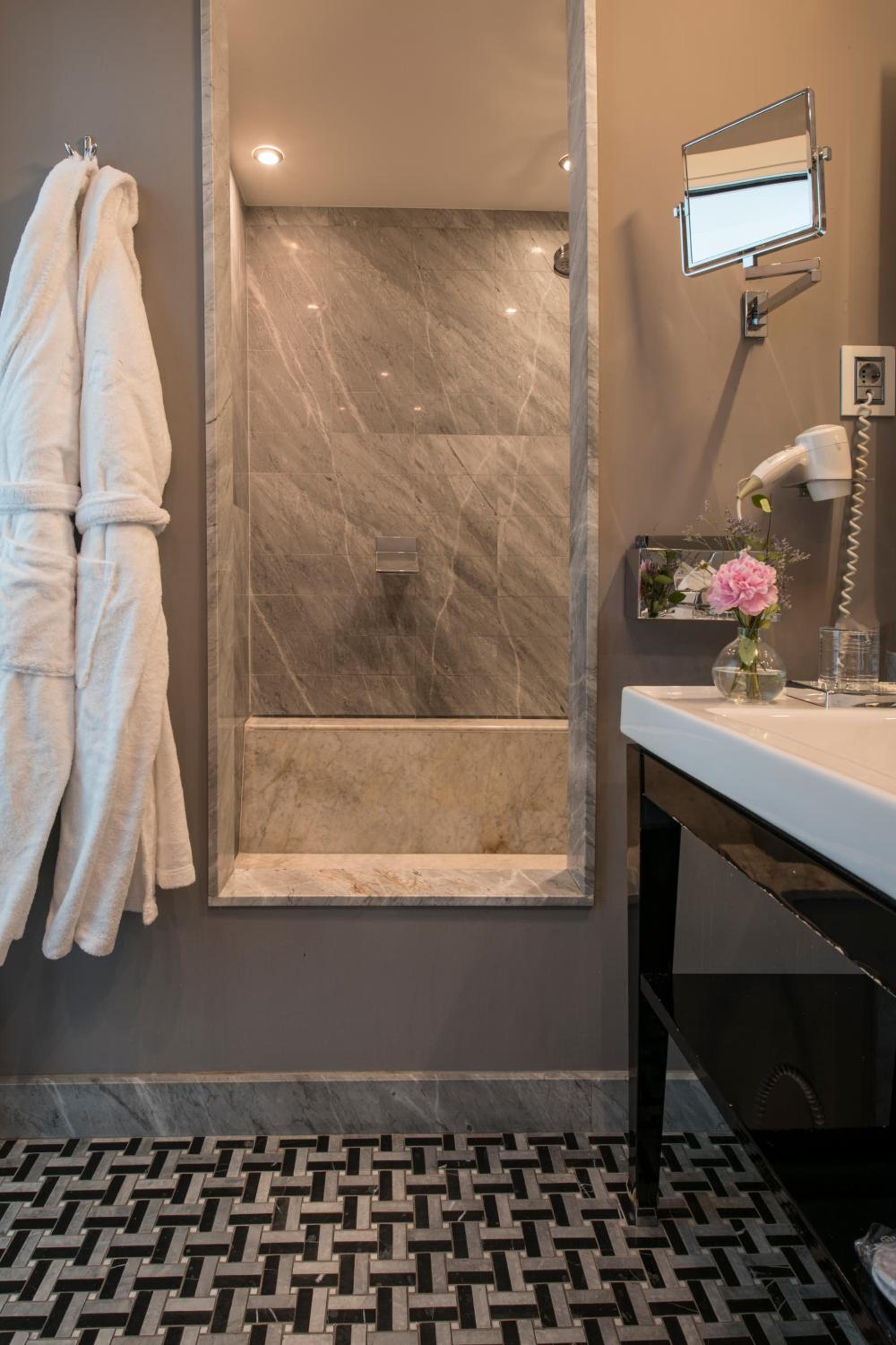Junior Suite - Photo 16