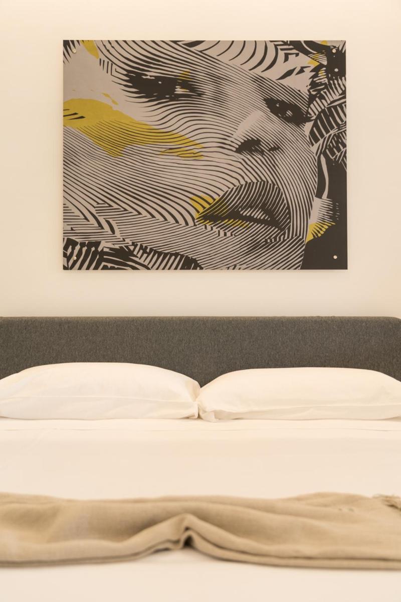 Deluxe Suite - Photo 13
