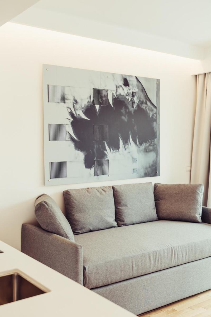 Deluxe Suite - Photo 16