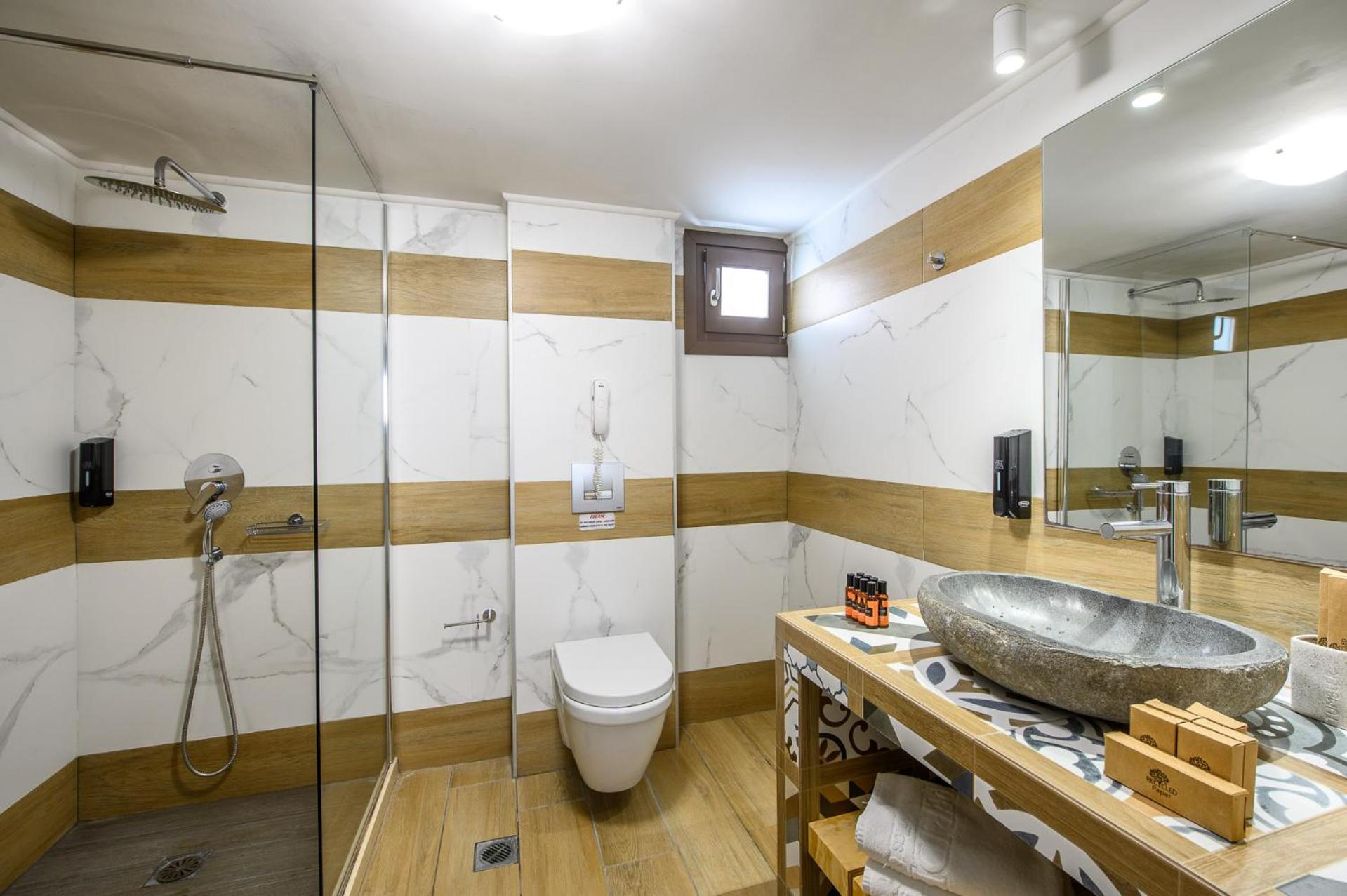 Signature Design Room - Adults Only Complex - Photo 2