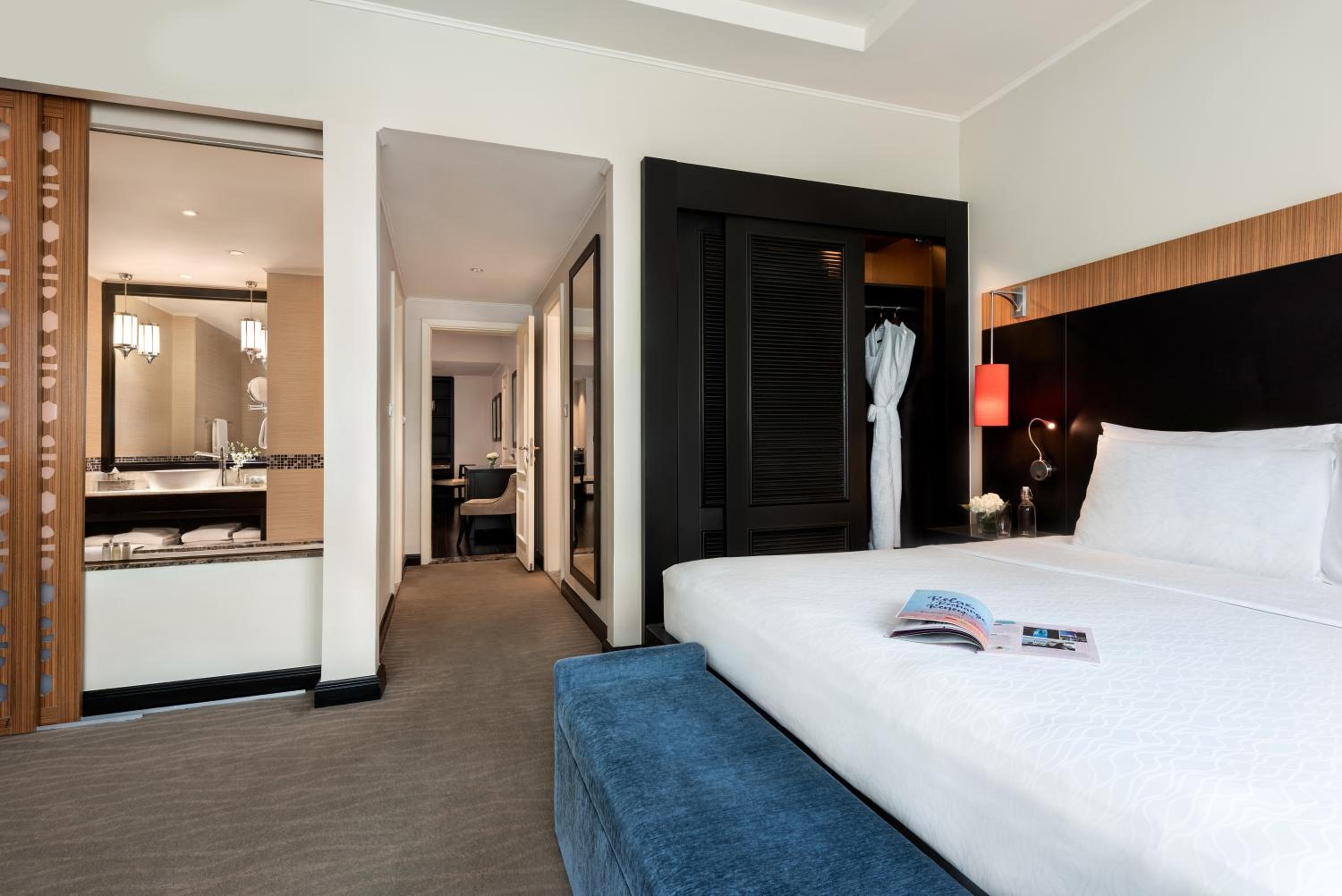 Family Suite, Evening Drinks & Canapes Section